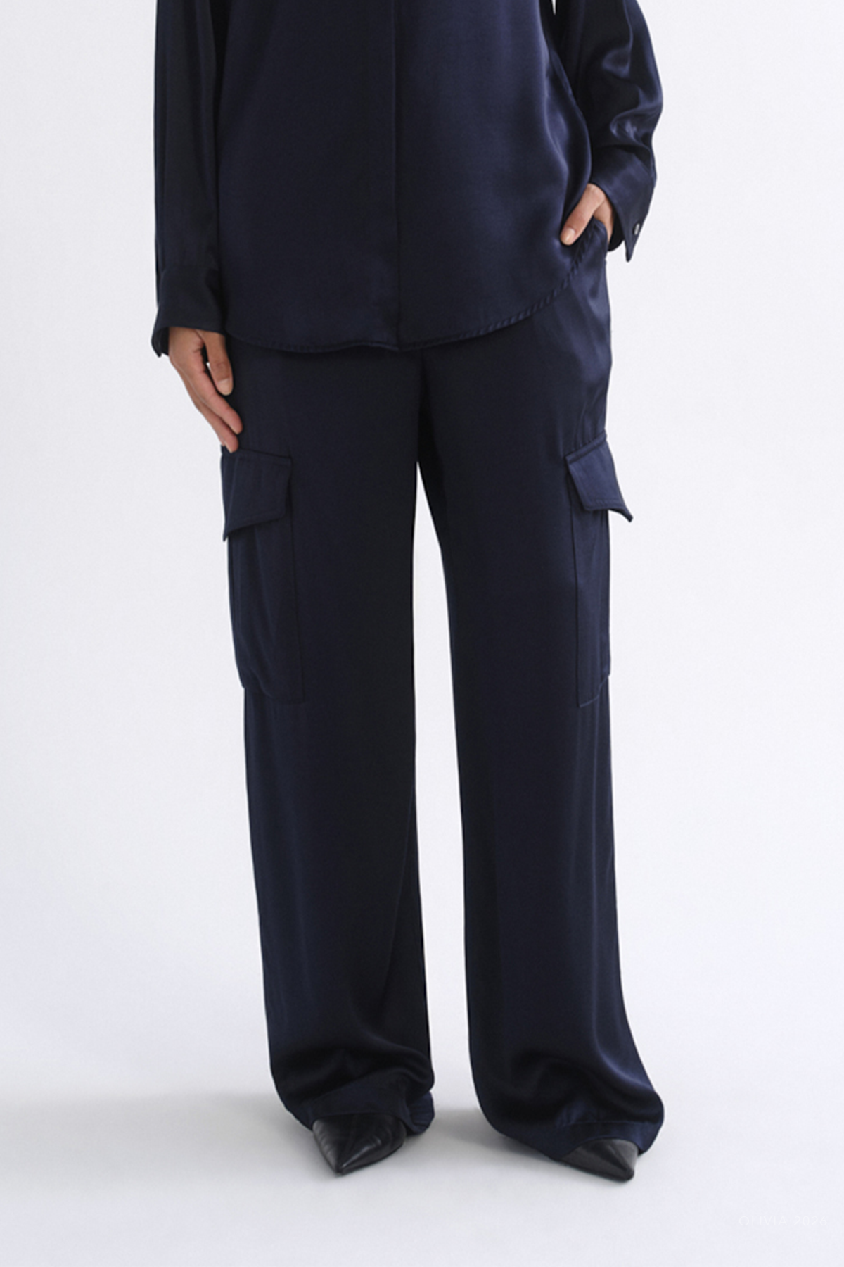 Shara Pant in Navy
