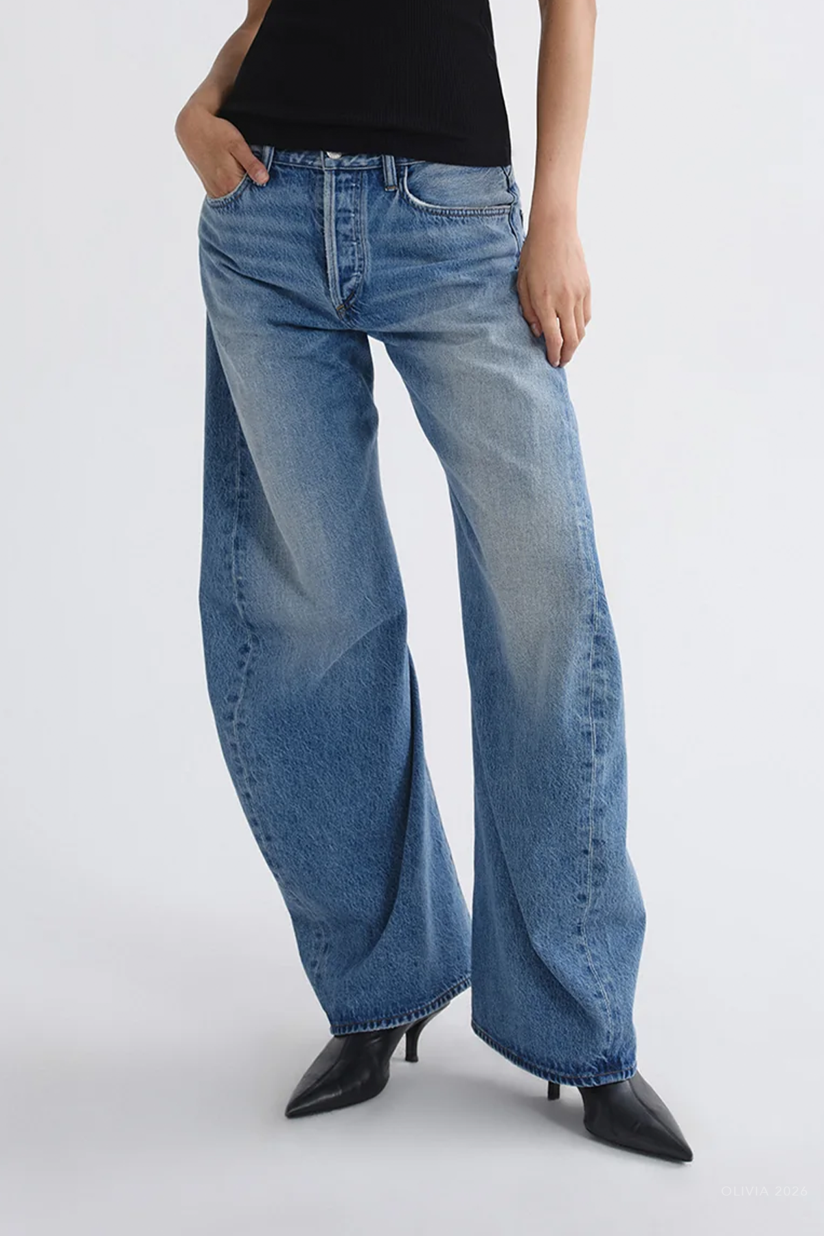Spiral Jean (Weightless) in Venture