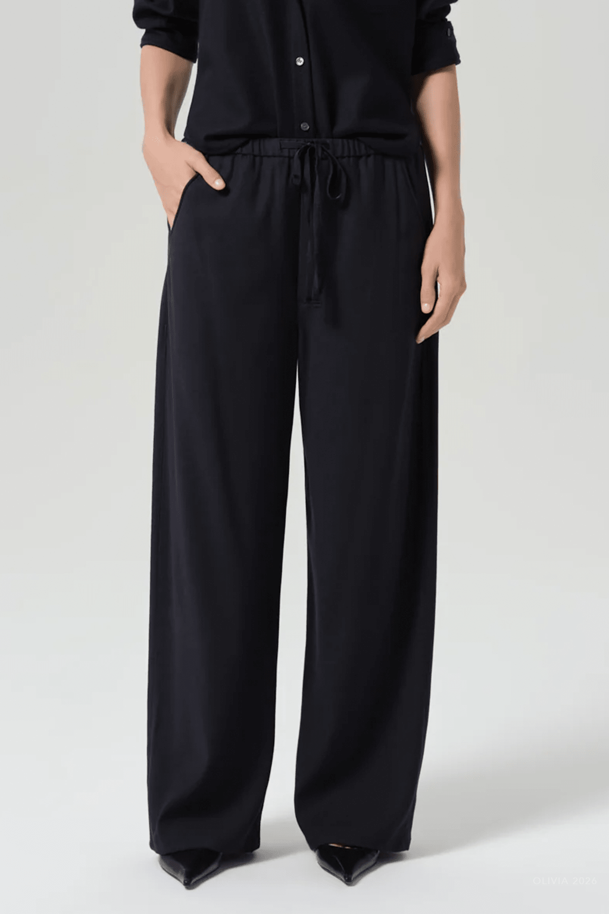 Aurora Portofino Twill Pull-On in Navy - shop-olivia.com