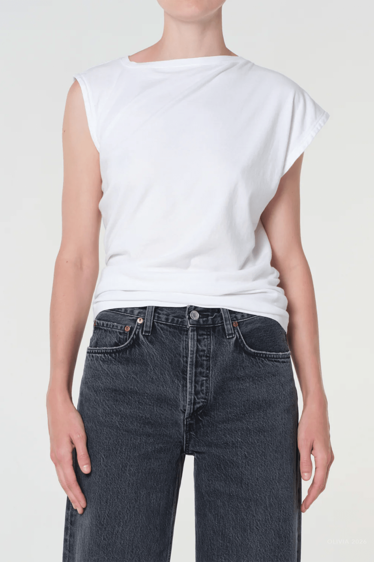 Beth Tee in White - shop - olivia.com