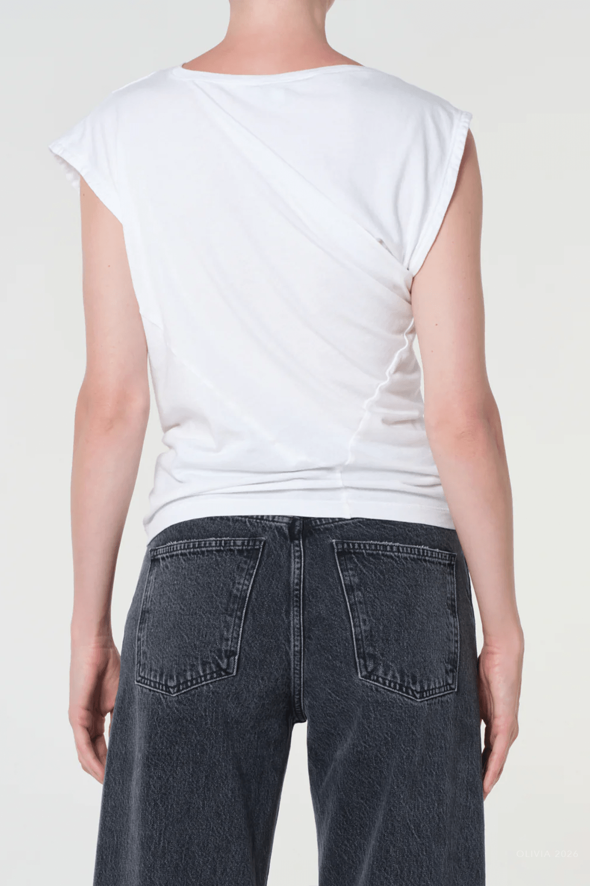 Beth Tee in White - shop - olivia.com