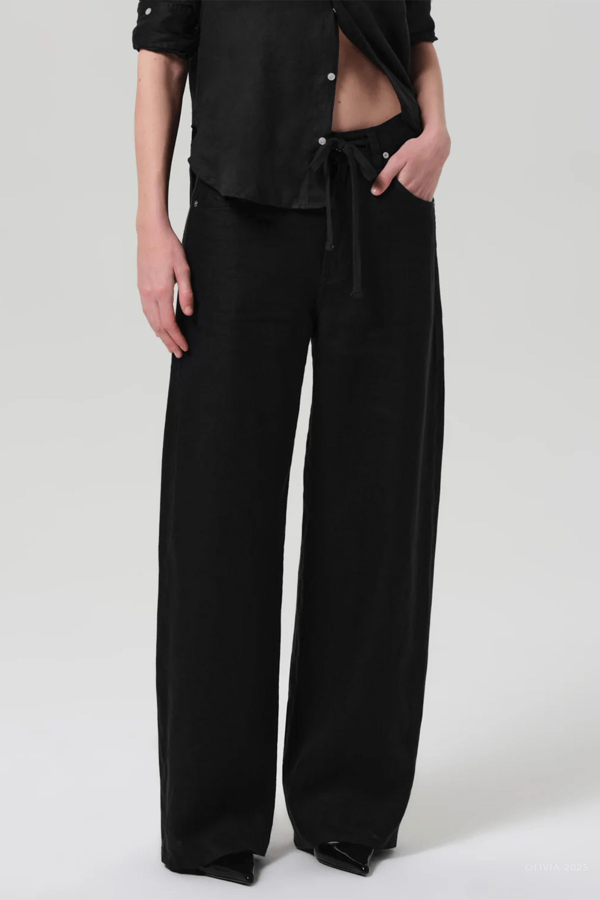 Brynn Drawstring Linen Trouser in Black - shop - olivia.com
