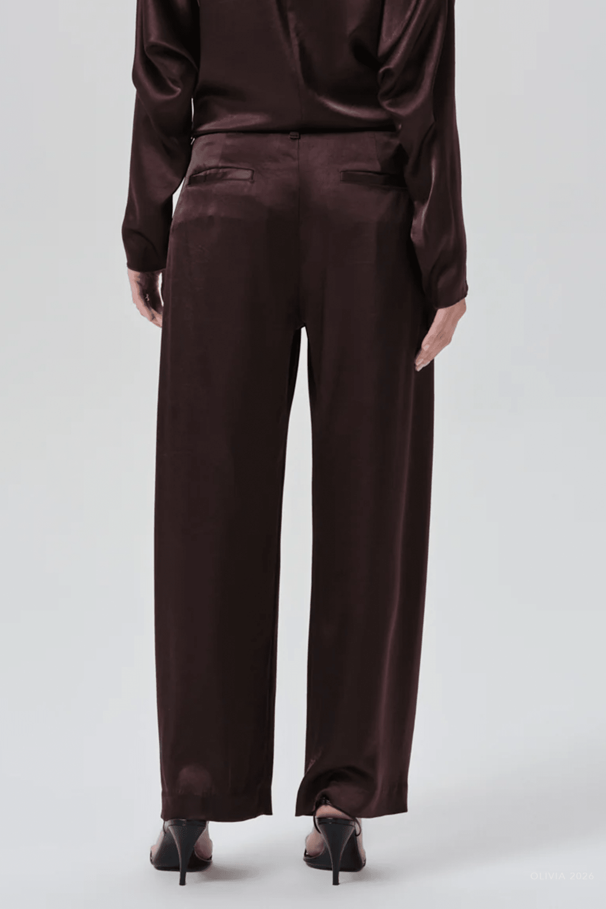 Brynn Japanese Hammered Satin Trouser in Espresso - shop-olivia.com