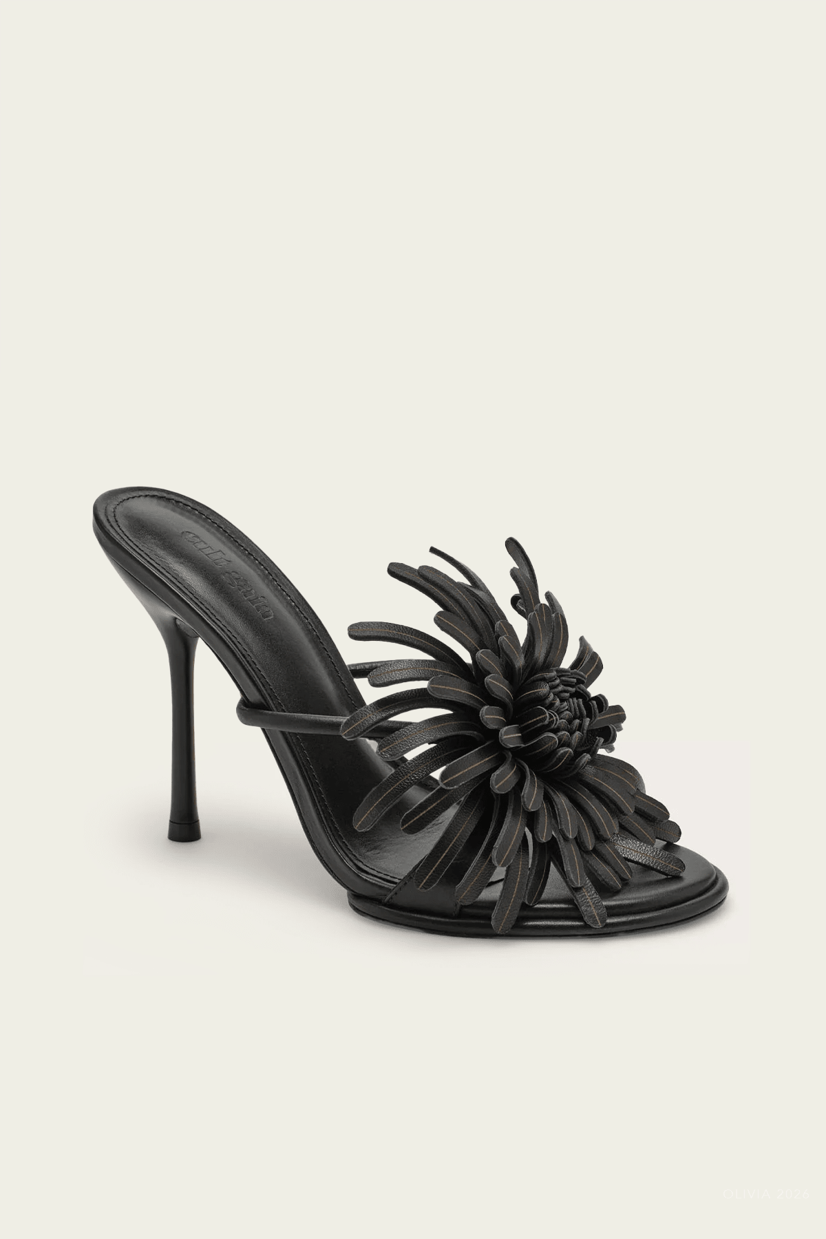 Carla Sandal in Black - shop - olivia.com