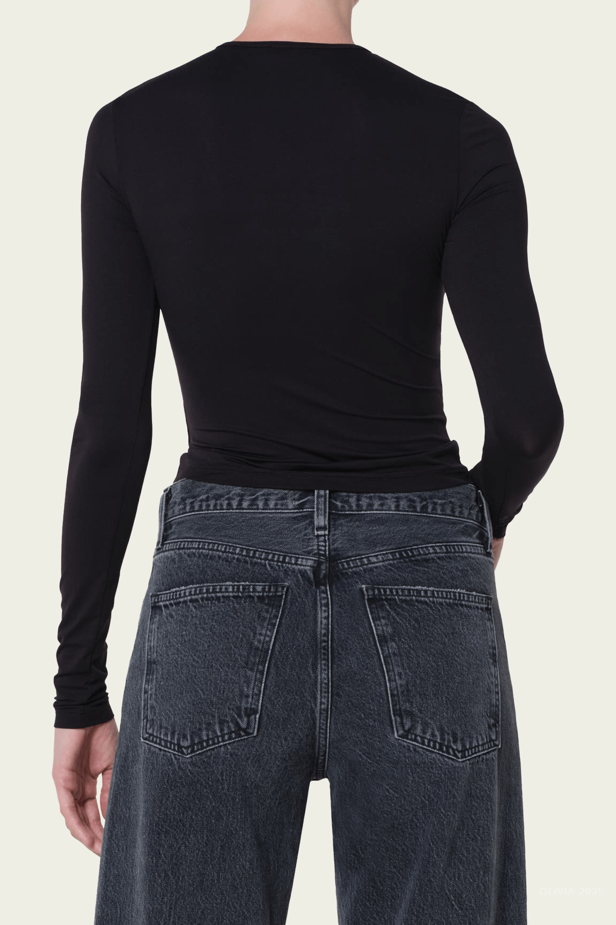 Dion Long - Sleeve Tee in Black - shop - olivia.com