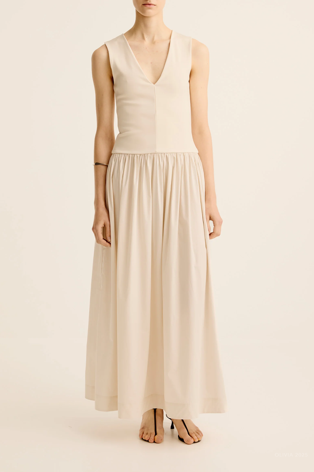V-Neck Cotton Dress in Crema
