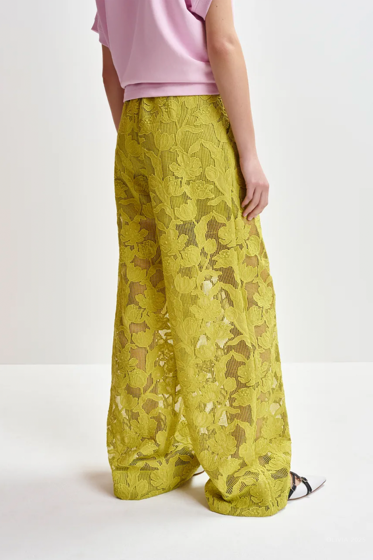 Henim Wide-Leg Pants in Yellow