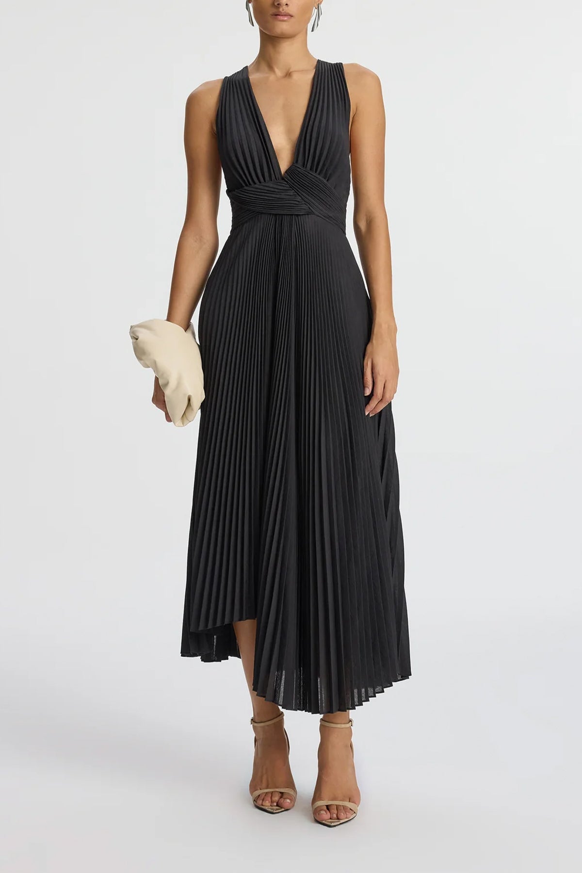 Everly Pleated Midi Dress in Black - shop-olivia.com