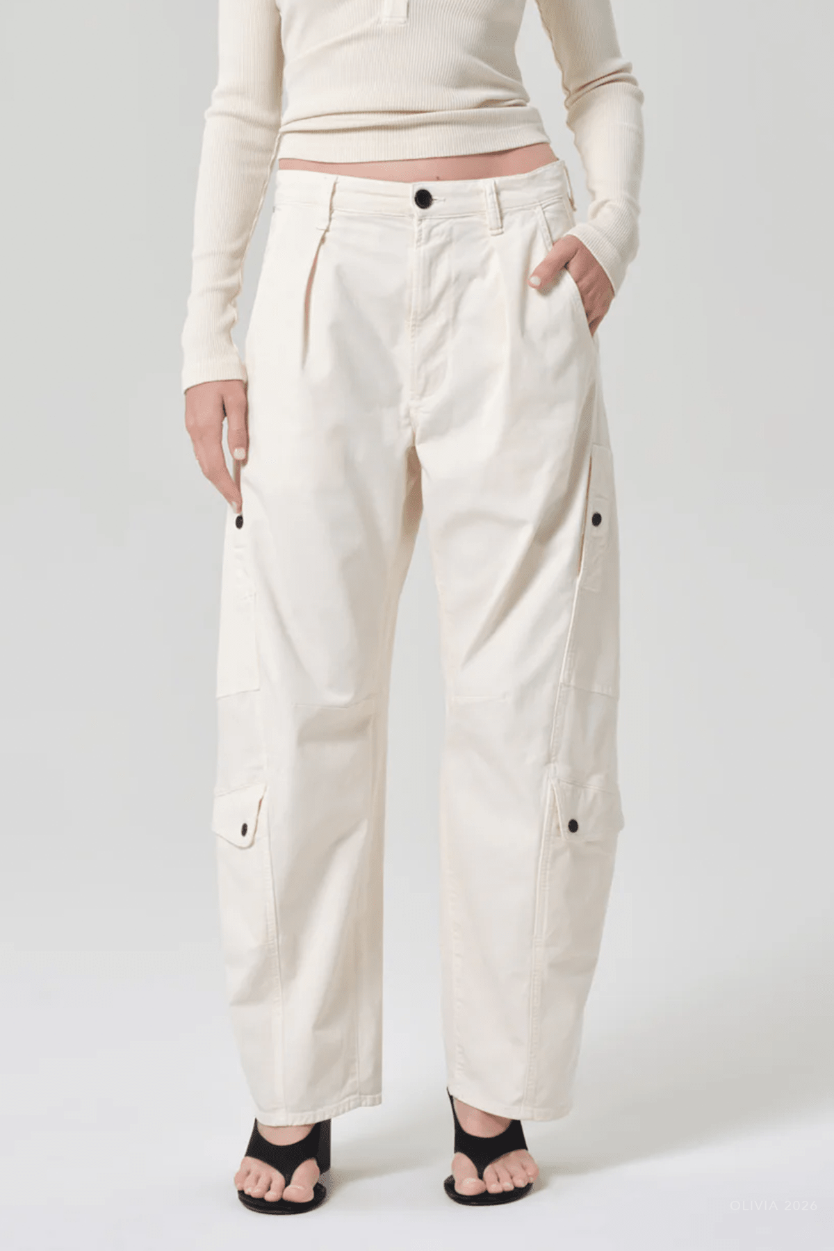 Flight Pant in Plaster - shop - olivia.com