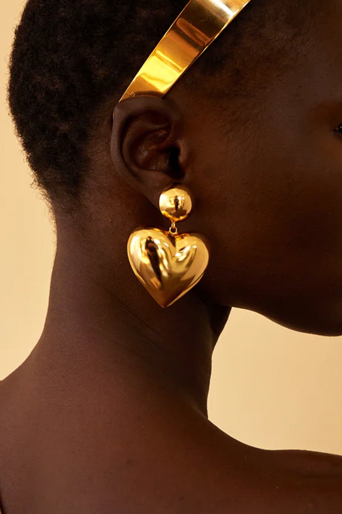 Gigi Heart Earrings in Gold - shop-olivia.com