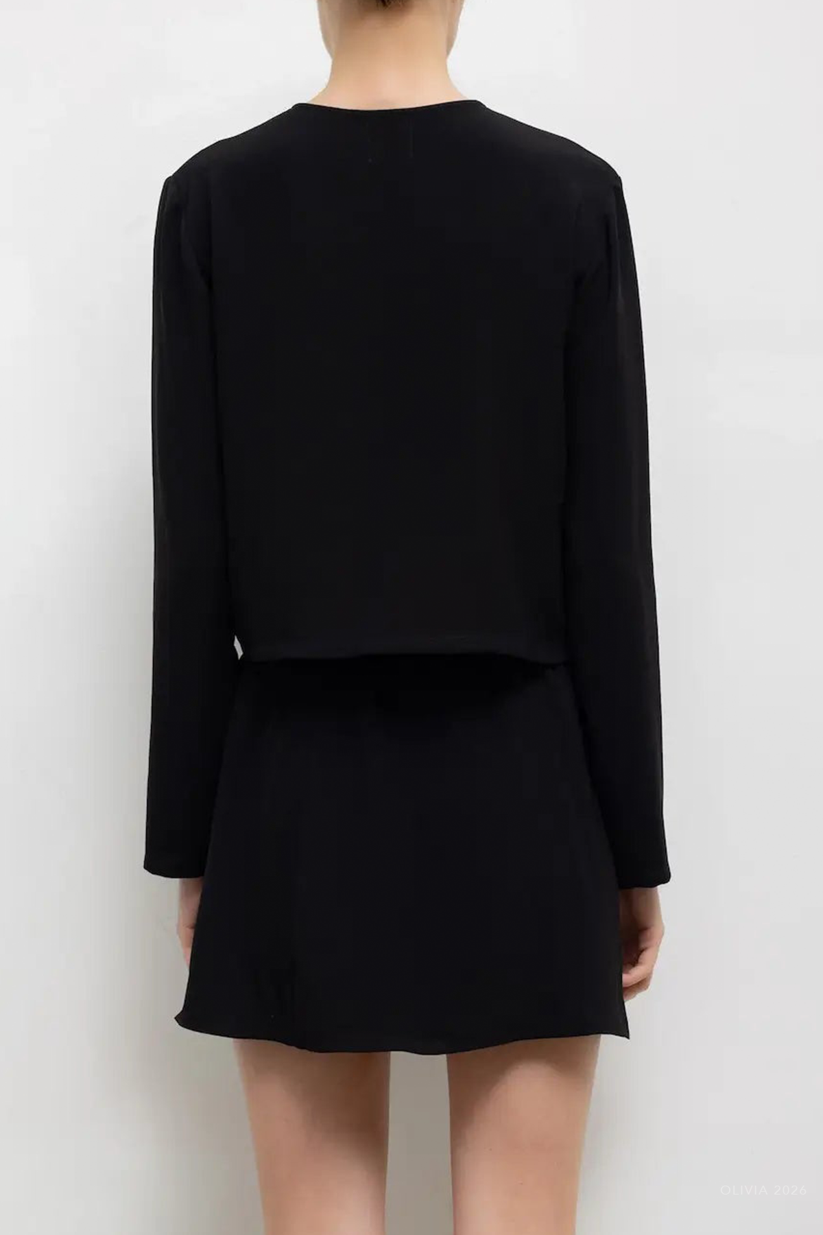 Ari Crop Cardigan in Black