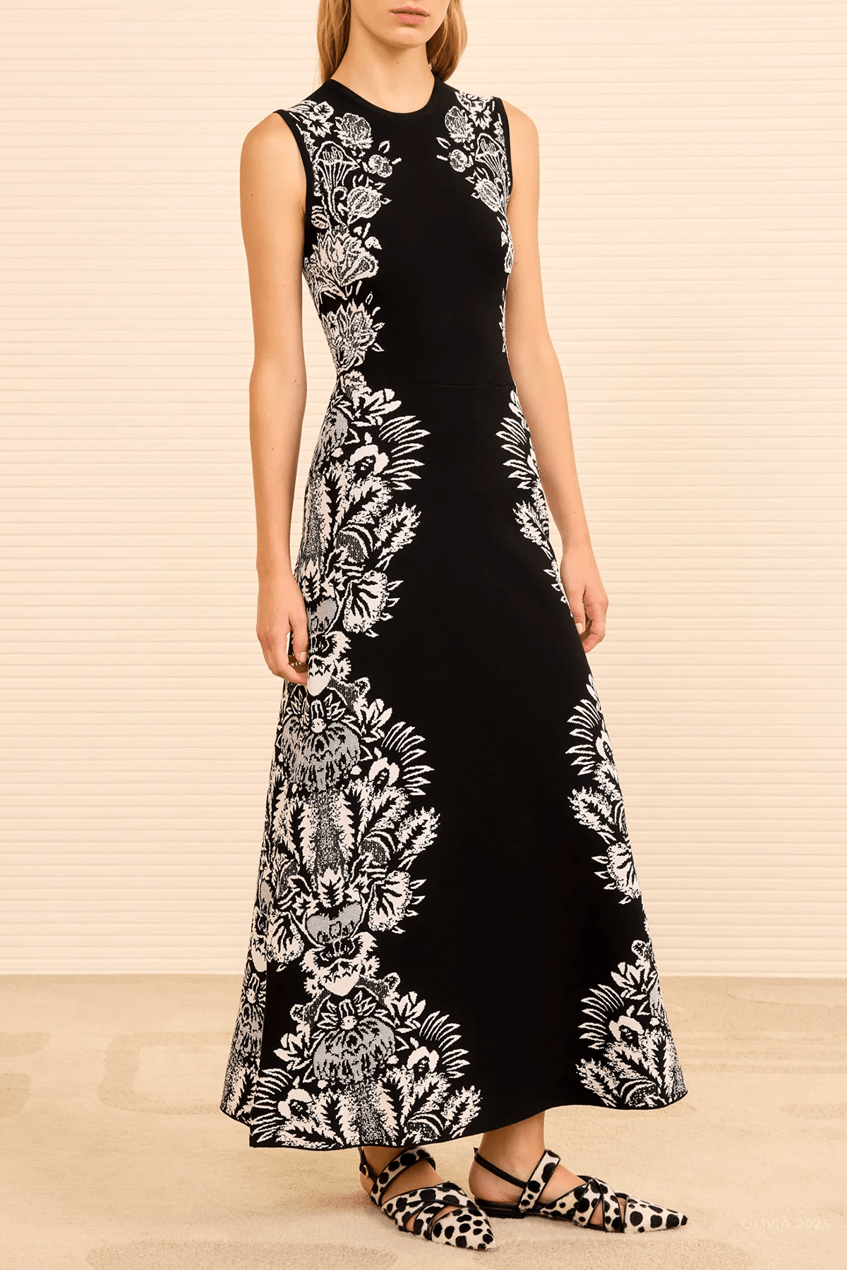 Liana Jacquard Long Dress in Noir - shop - olivia.com