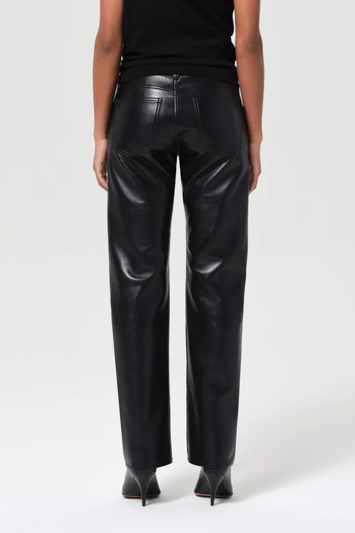 Low Rise Slim in Detox - shop - olivia.com