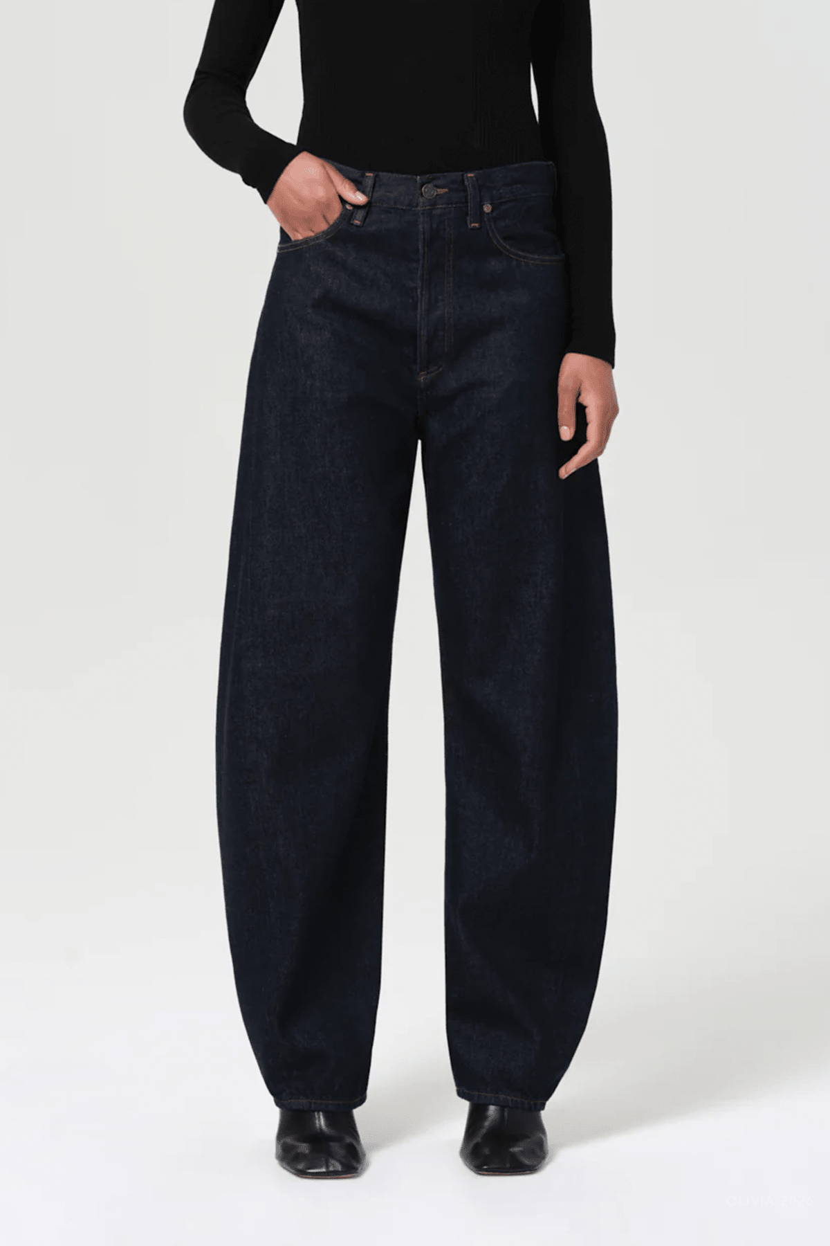 Luna High - Rise Pierced Taper (Weightless) in Rinse - shop - olivia.com