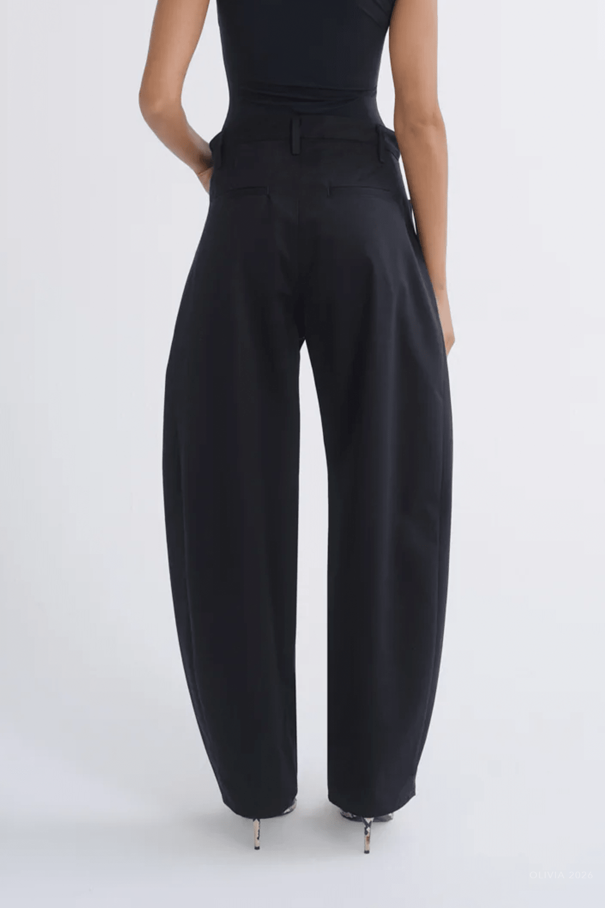 Luna Trouser in Obscura - shop-olivia.com