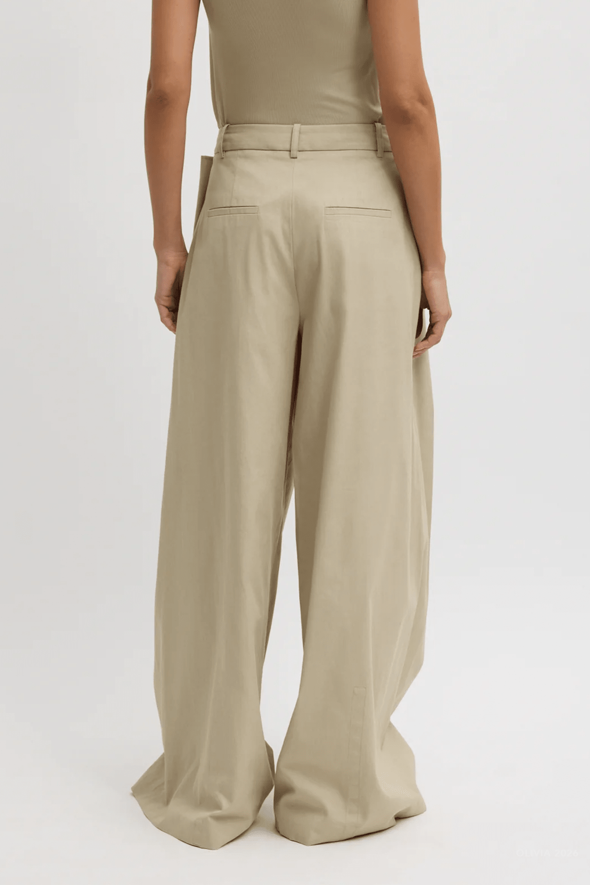 Luxe Spring Twill Tucked Pleated Wide Leg Trouser in Taupe - shop - olivia.com