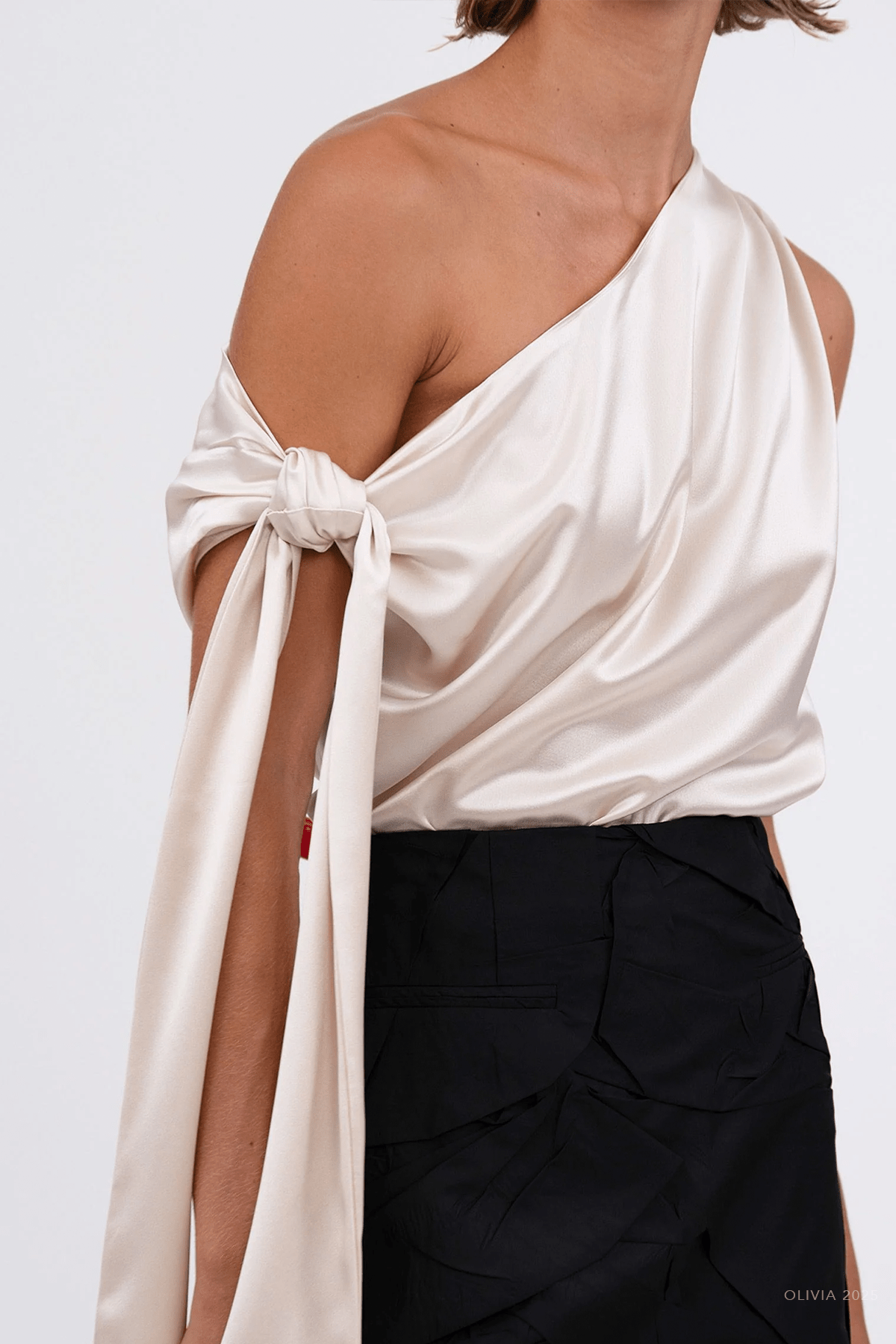 Nora Top in Champagne - shop - olivia.com