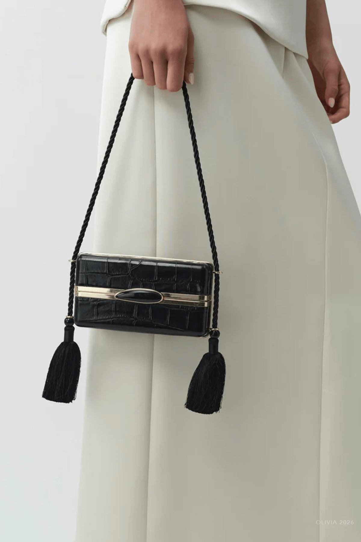 Roma Croc-Embossed Leather Shoulder Bag in Black Gold - shop-olivia.com