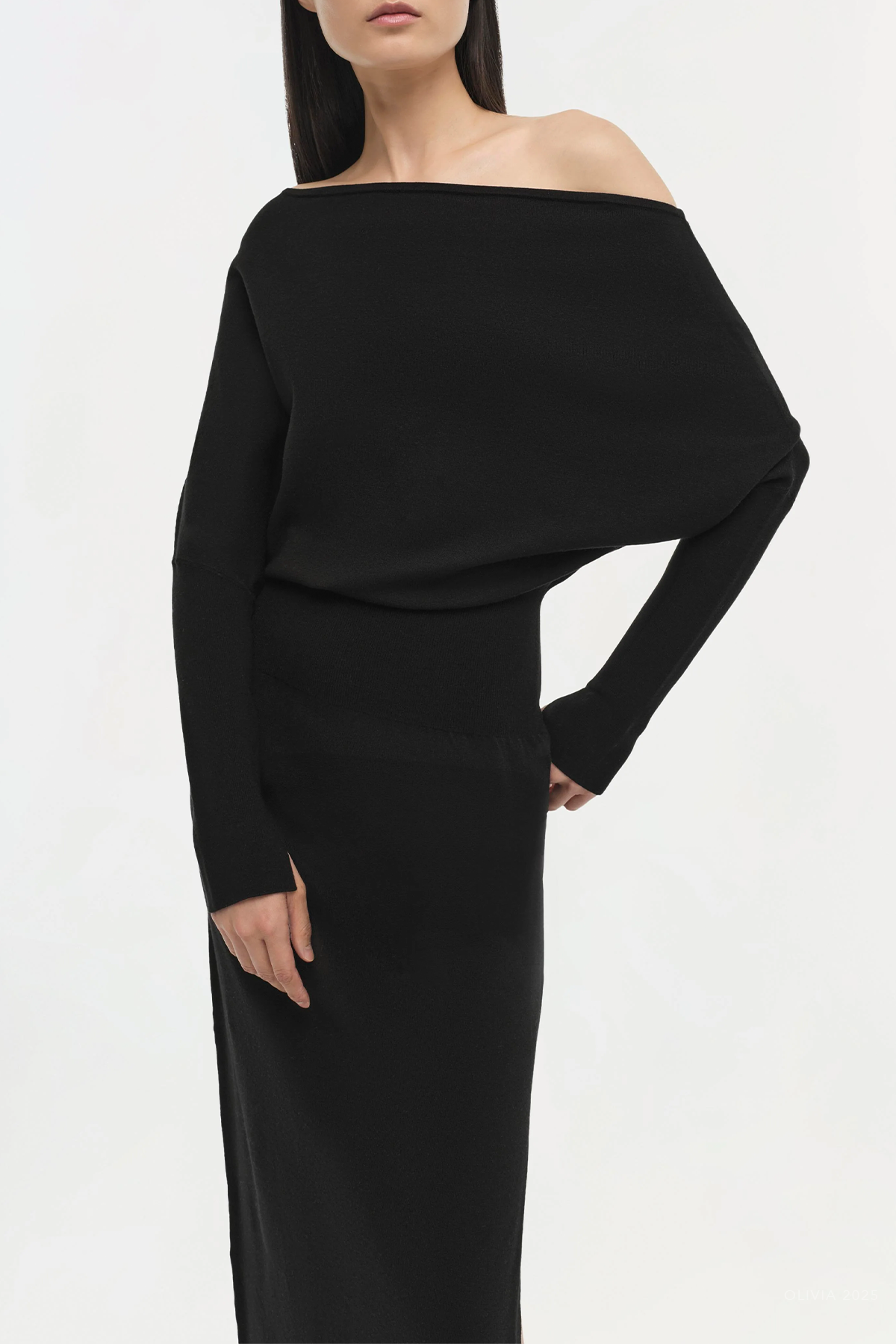 Janese Off-Shoulder Midi Dress in Black