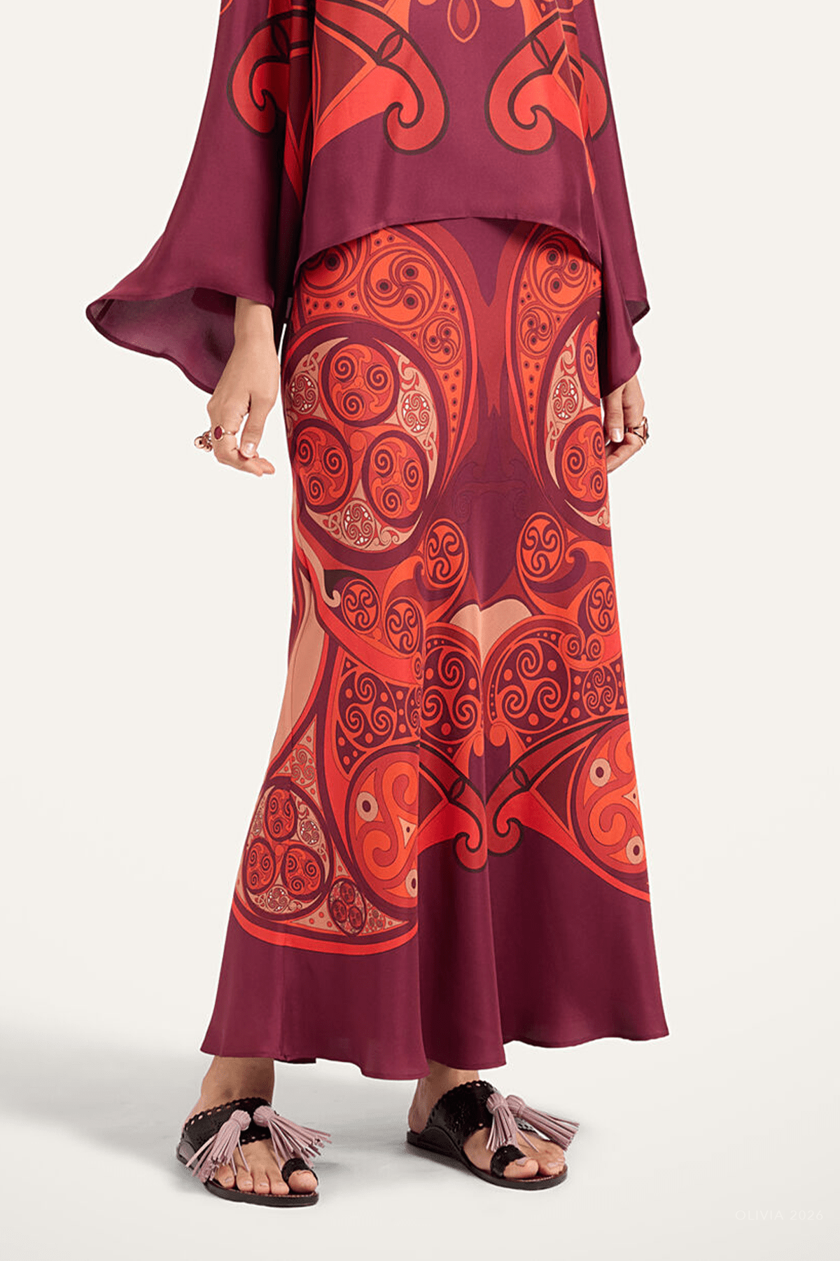 Sleek Skirt in Alchemy Placee - shop-olivia.com