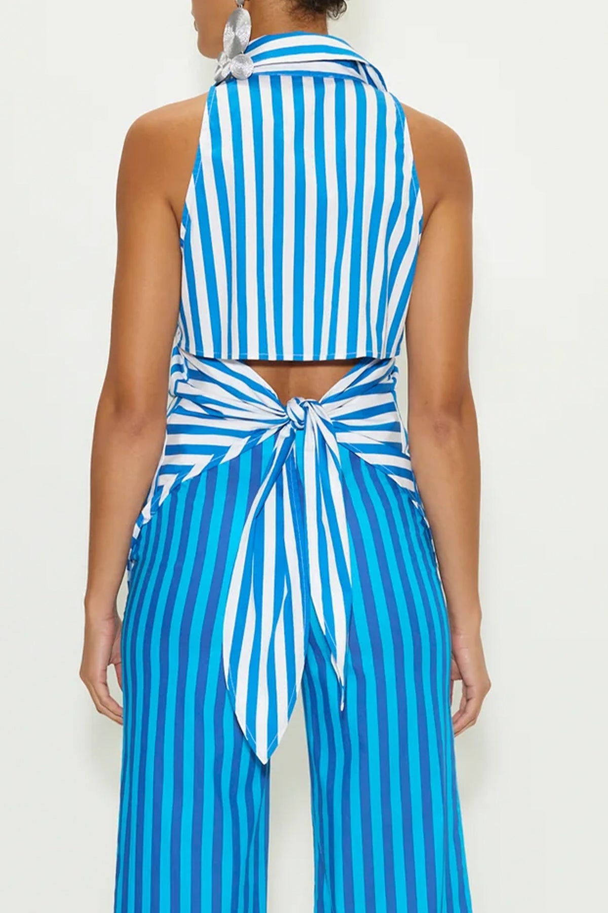 Loch Sleeveless Poplin Button Up in Blue Stripe