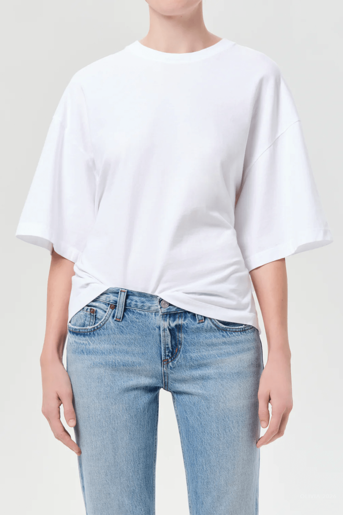 Theo T-Shirt in White - shop - olivia.com