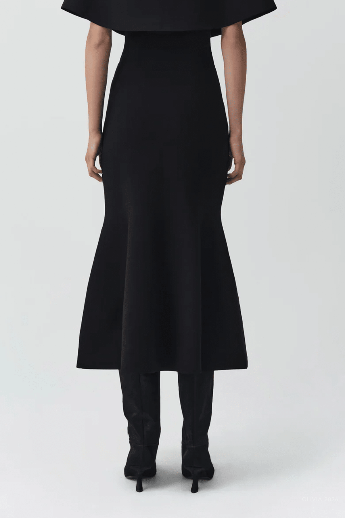 Zev Compact Knit Midi Skirt in Black - shop-olivia.com