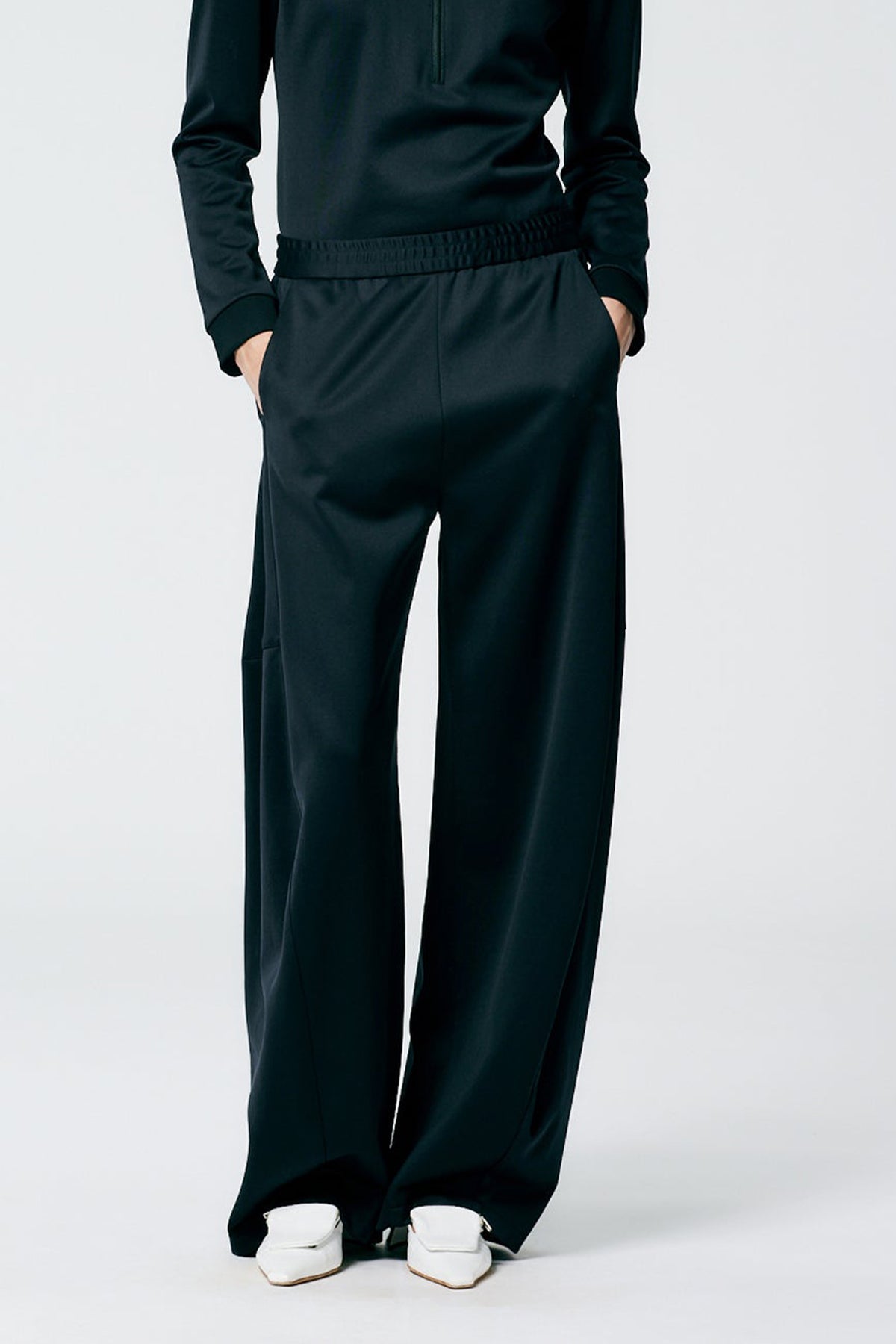 Active Knit Winslow Pant in Black - shop-olivia.com