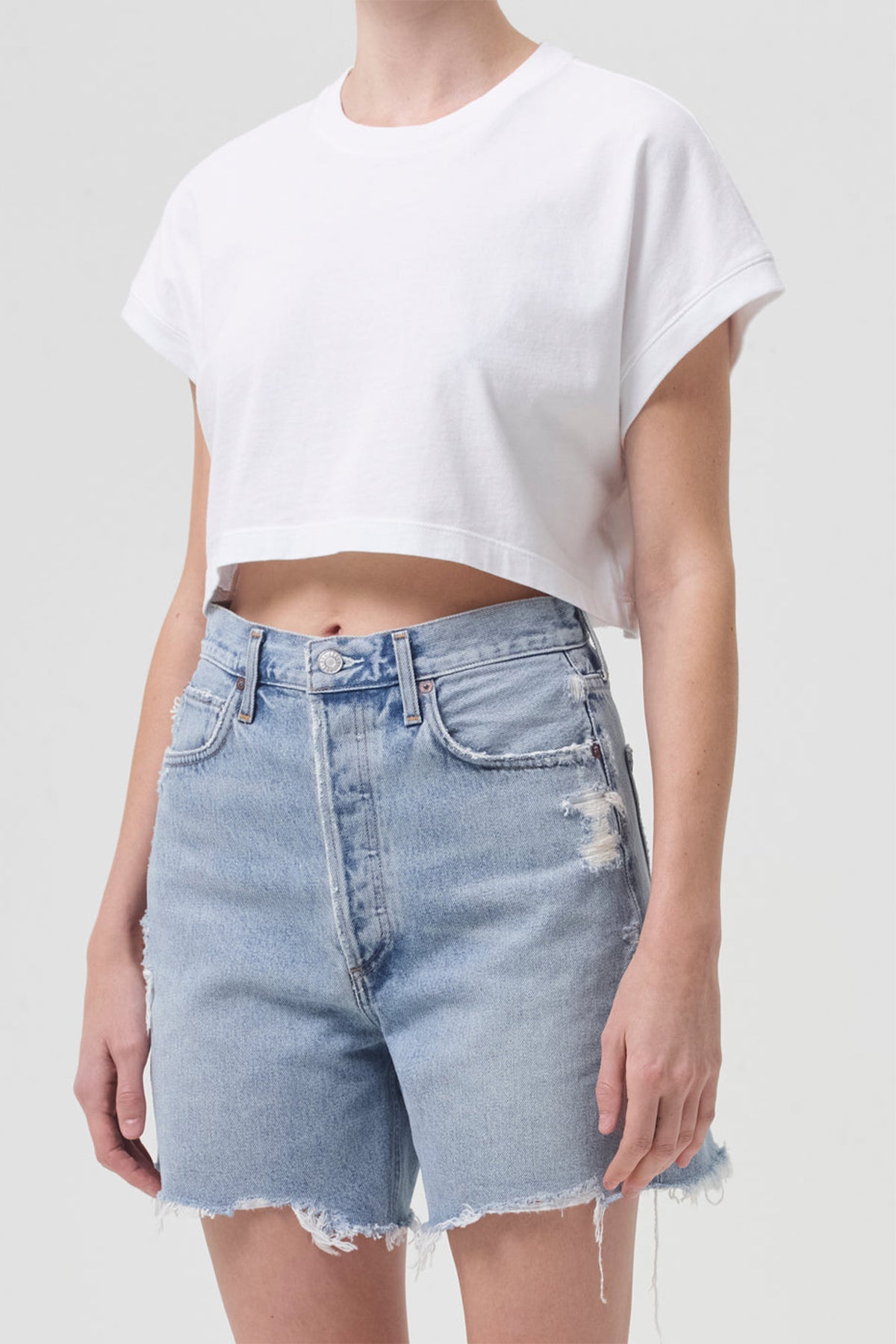 Aiden Tee in White - shop-olivia.com