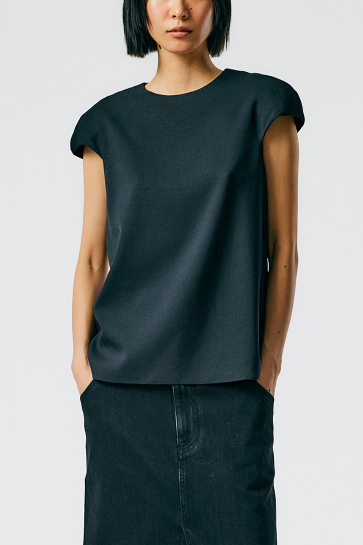 Chalky Drape Rounded Shoulderpad Top in Black - shop-olivia.com