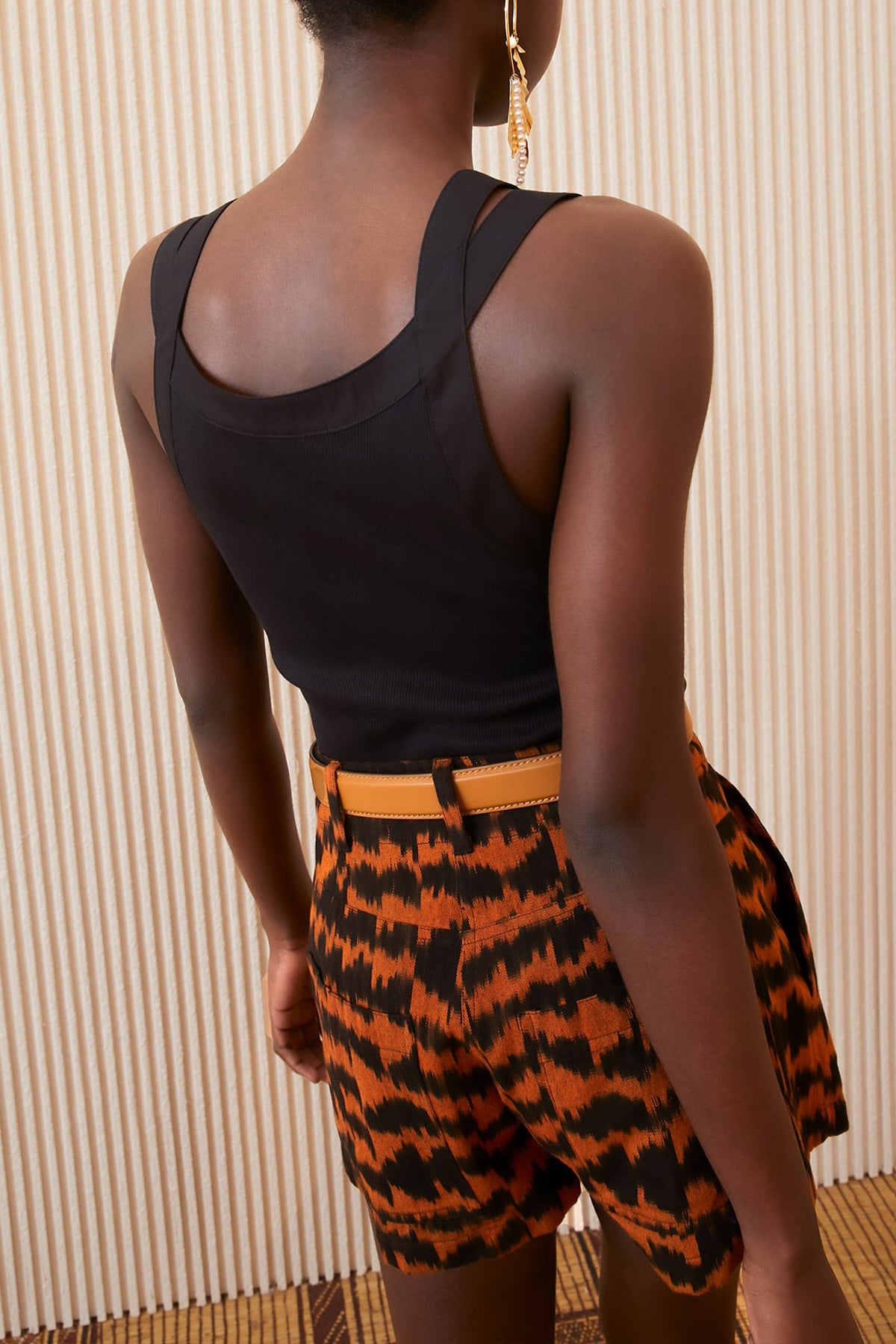 Corin Tank in Noir - shop-olivia.com