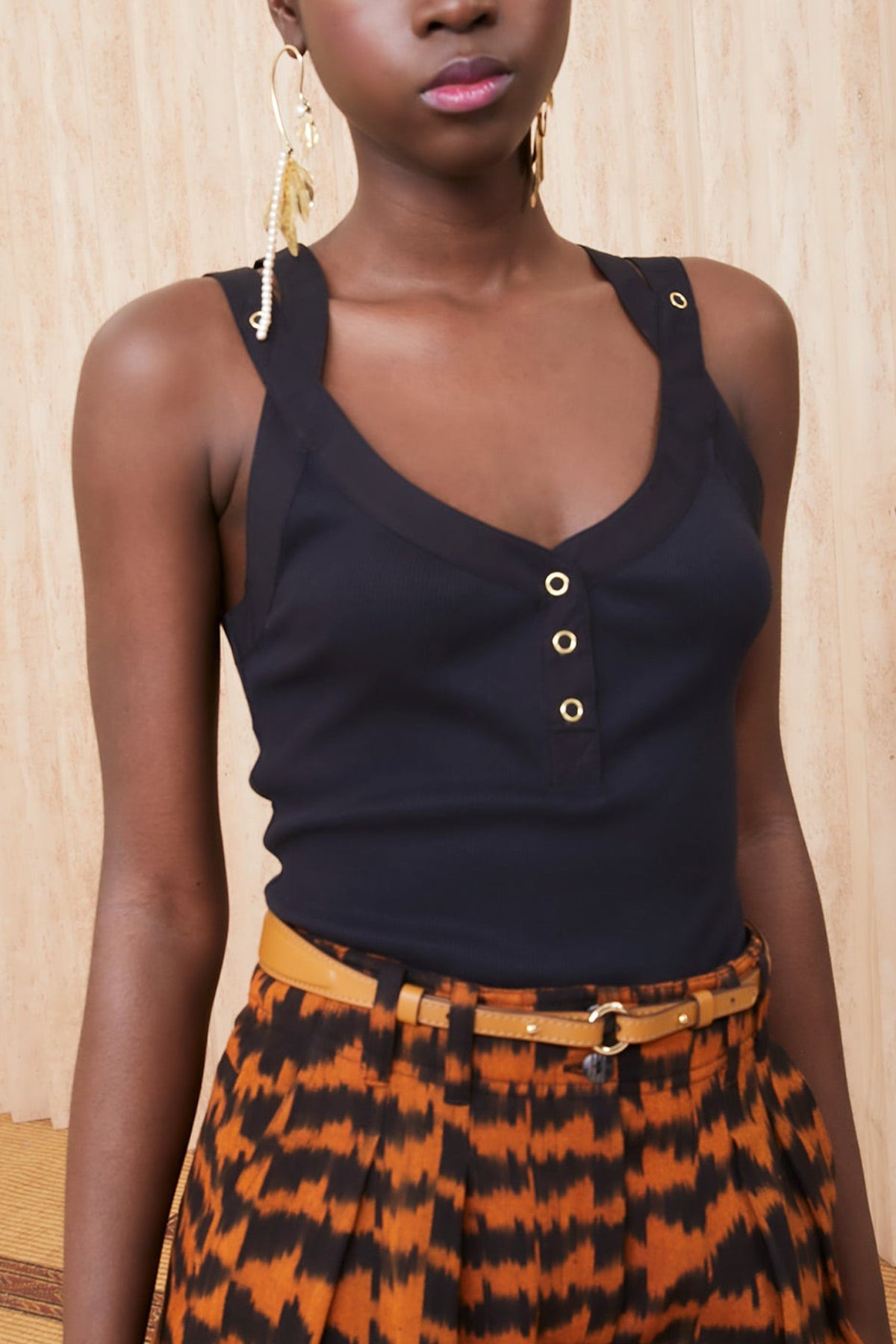 Corin Tank in Noir - shop-olivia.com