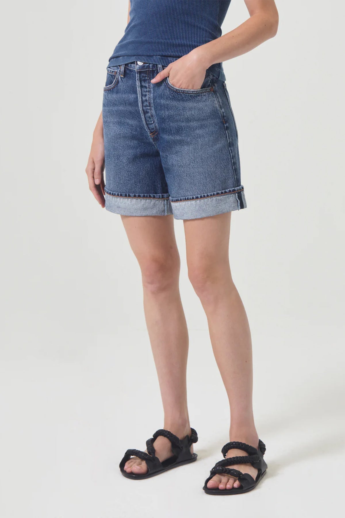 Dame Short in Control - shop-olivia.com