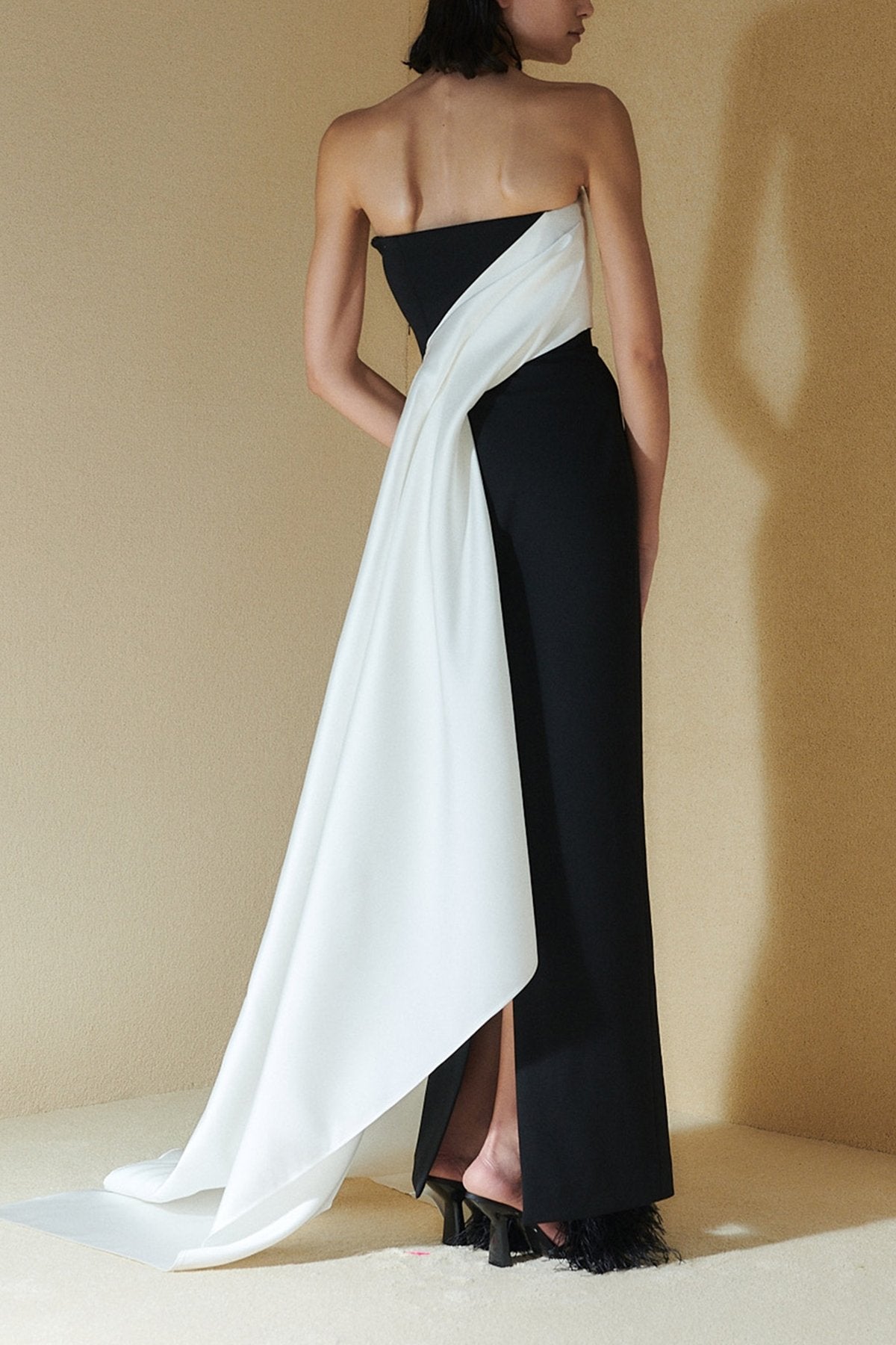 Kinsley Maxi Dress in Cream/Black - shop-olivia.com