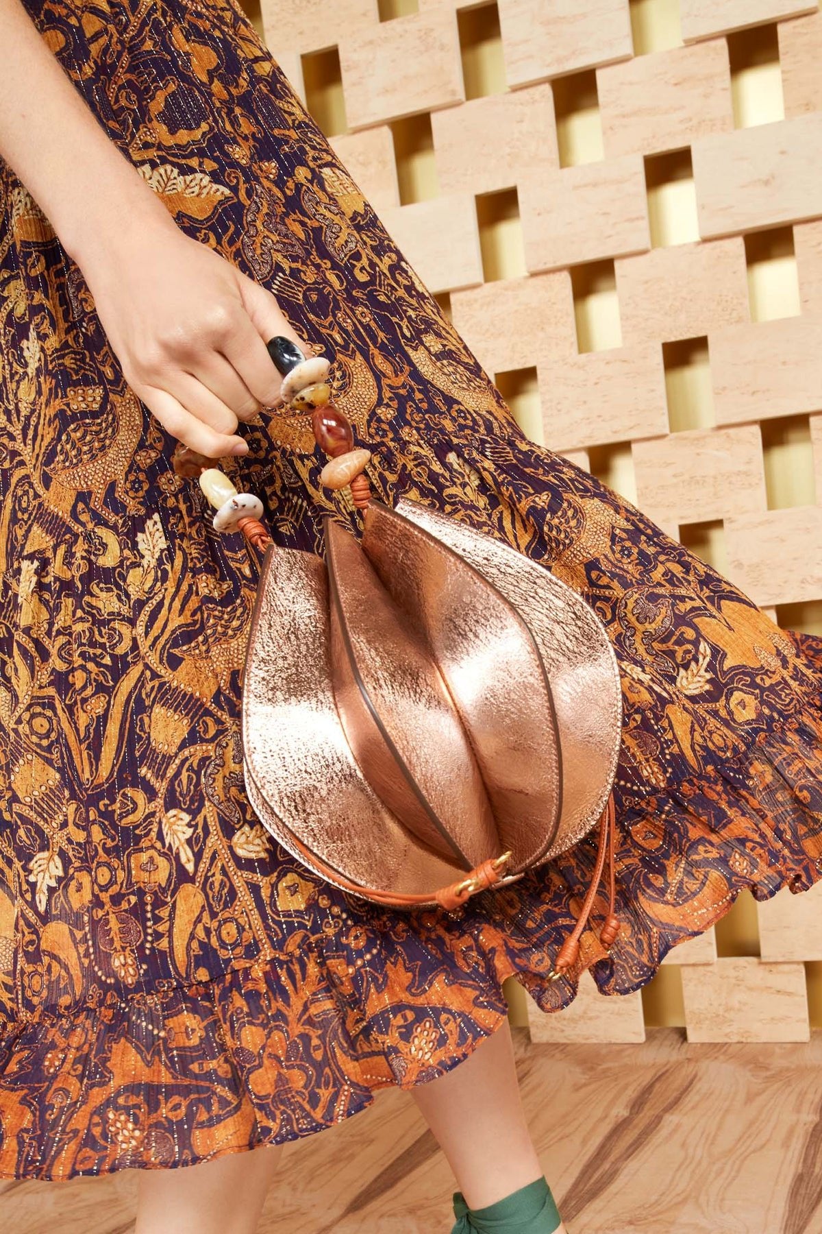 Lotus Flower Pochette in Rose Gold - shop-olivia.com