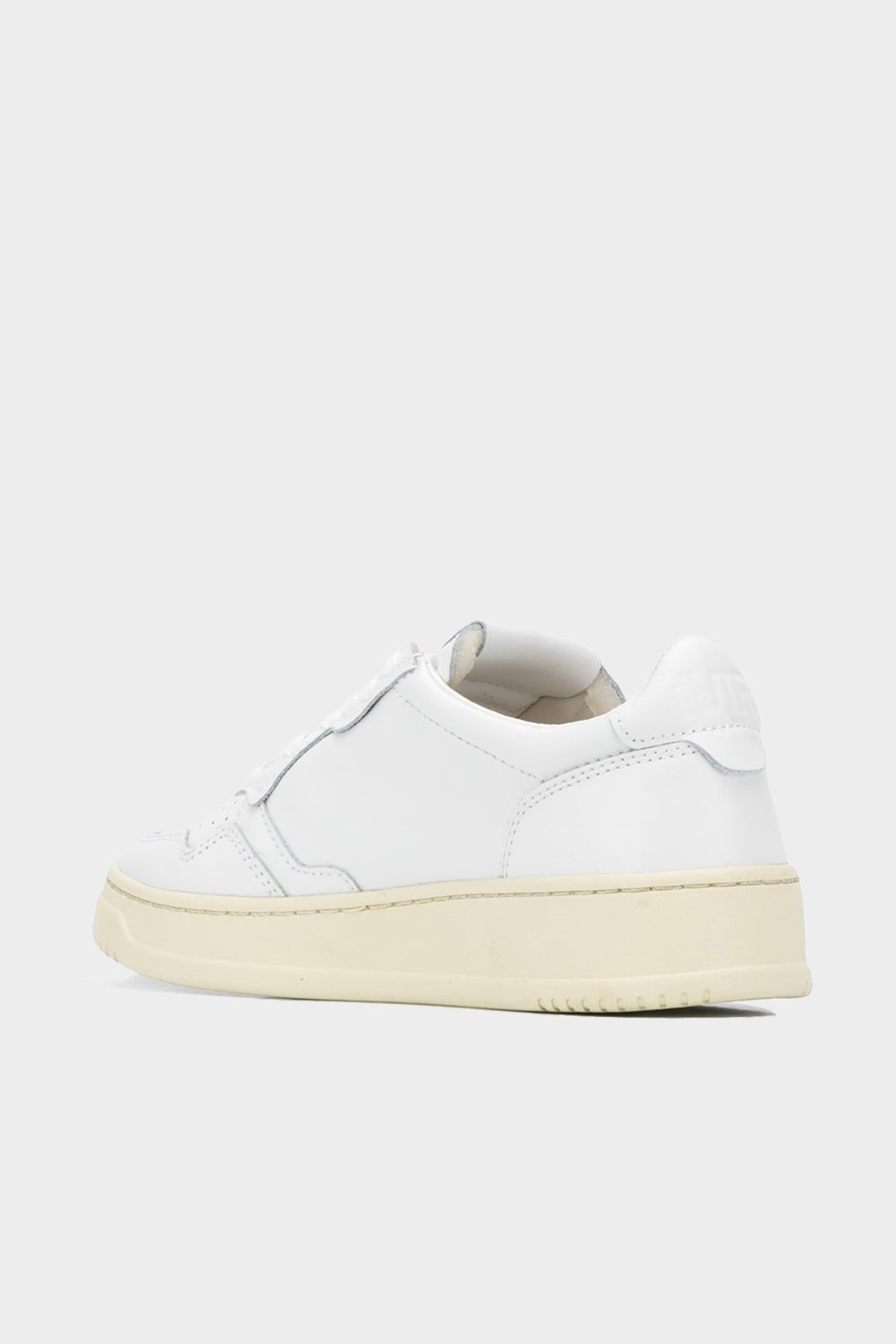 Medalist Low Leather Sneaker in White - shop-olivia.com
