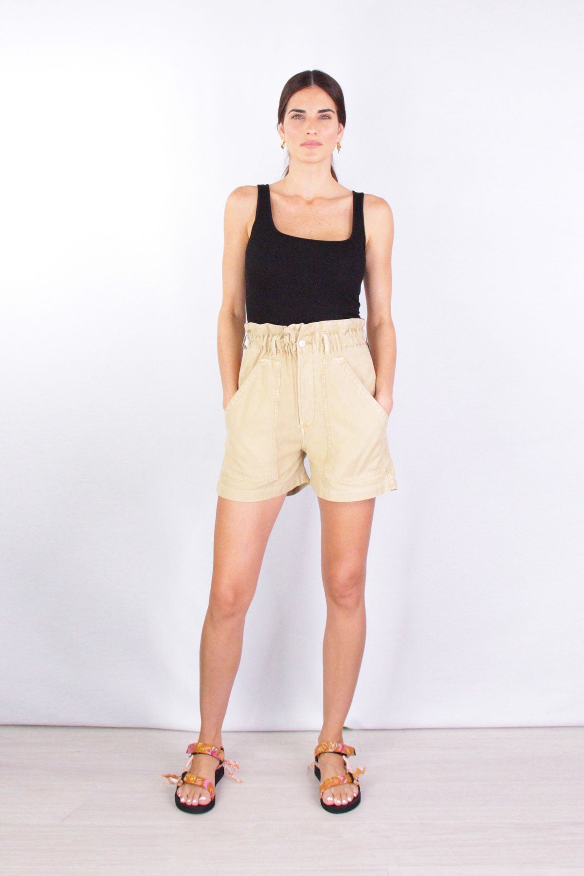 Naria Short in Sunny Days - shop-olivia.com