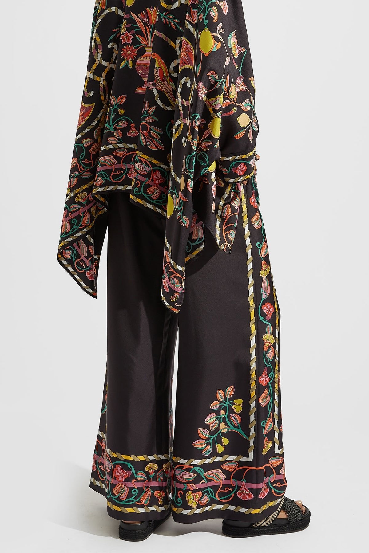 Palazzo Pants (Placed) in Borboni Placee Nero - shop-olivia.com