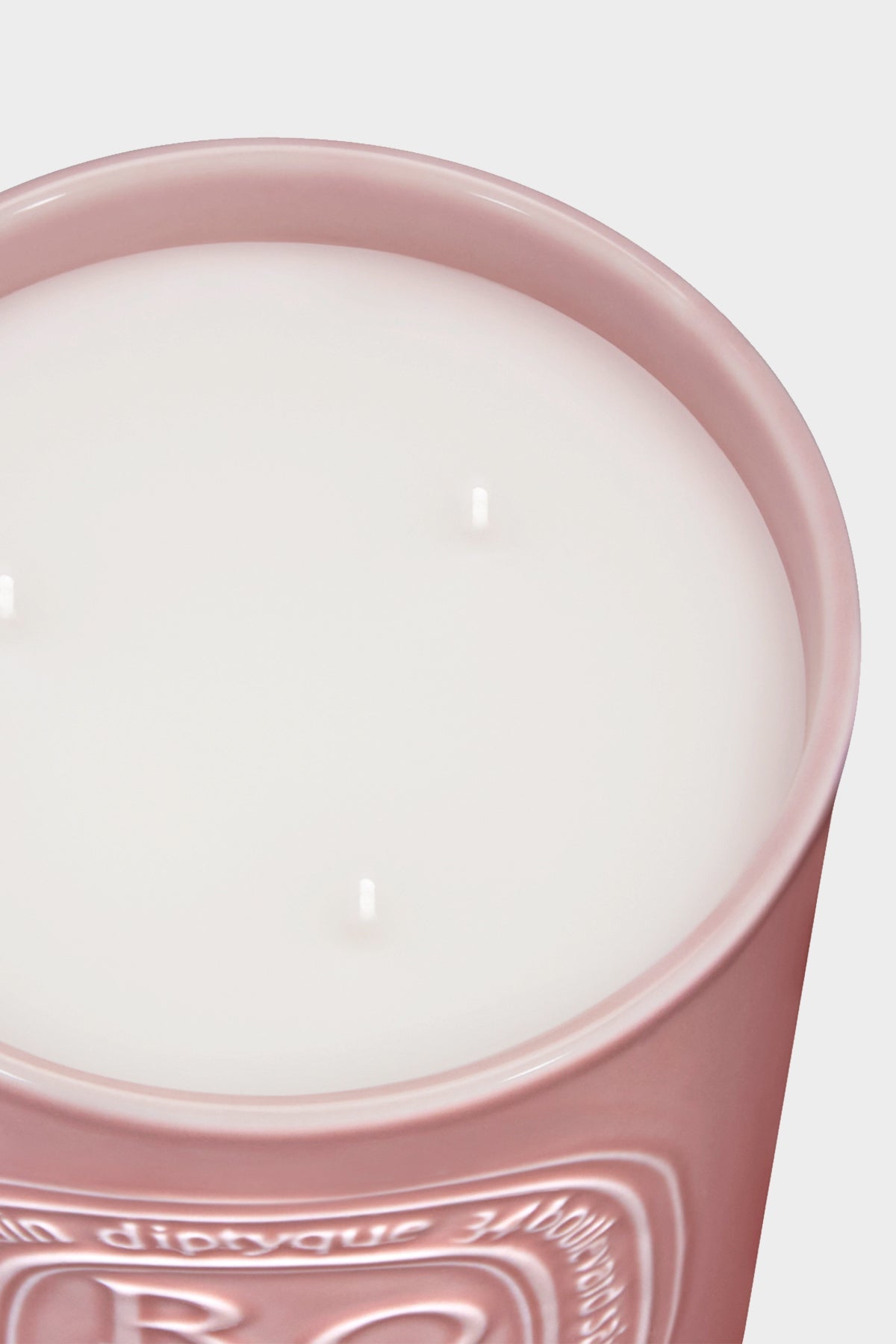 Roses Large Colored Candle 20.4oz - shop-olivia.com