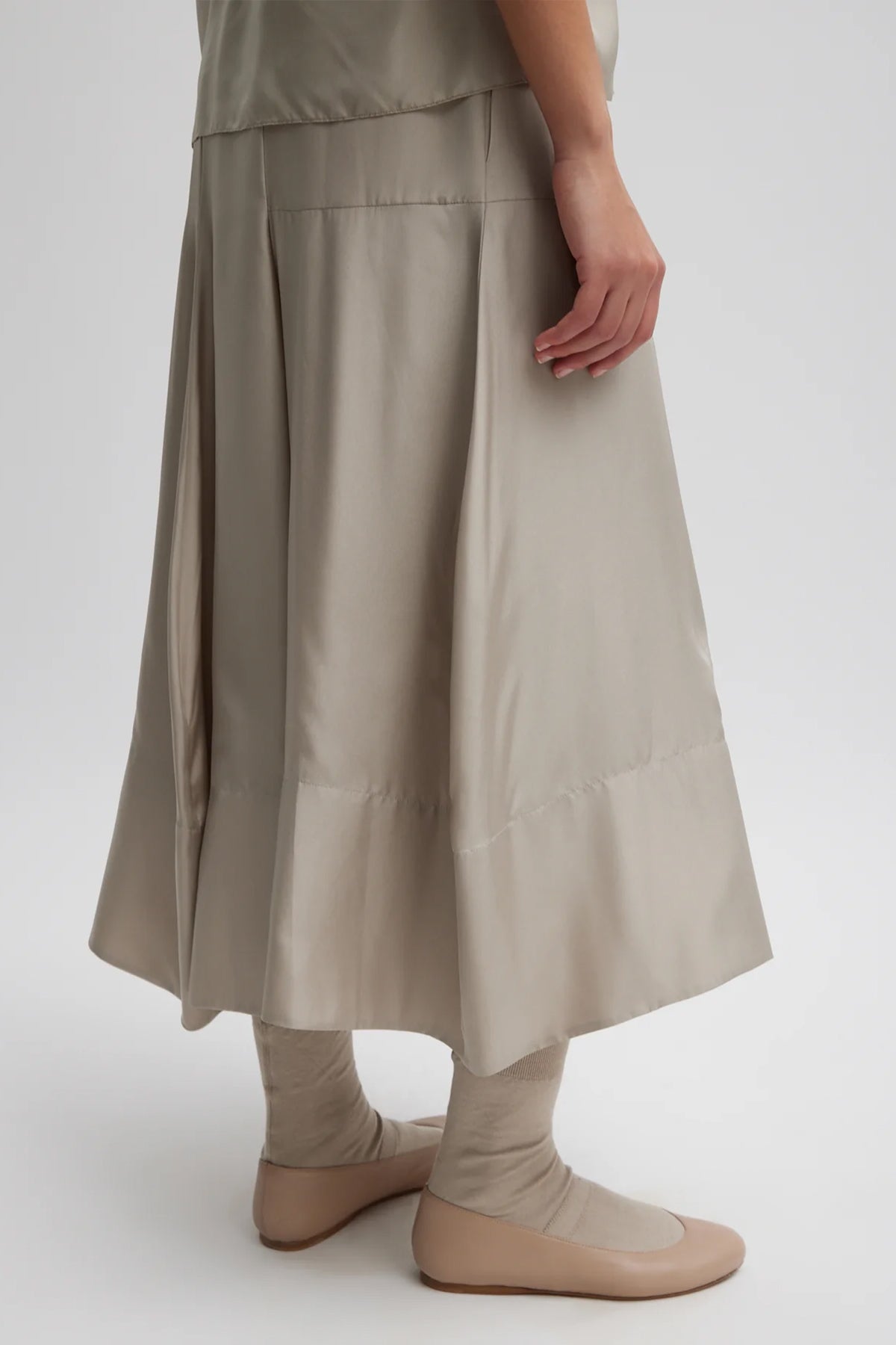 Silk Habutai Circular Seamed Skirt in Light Stone - shop-olivia.com
