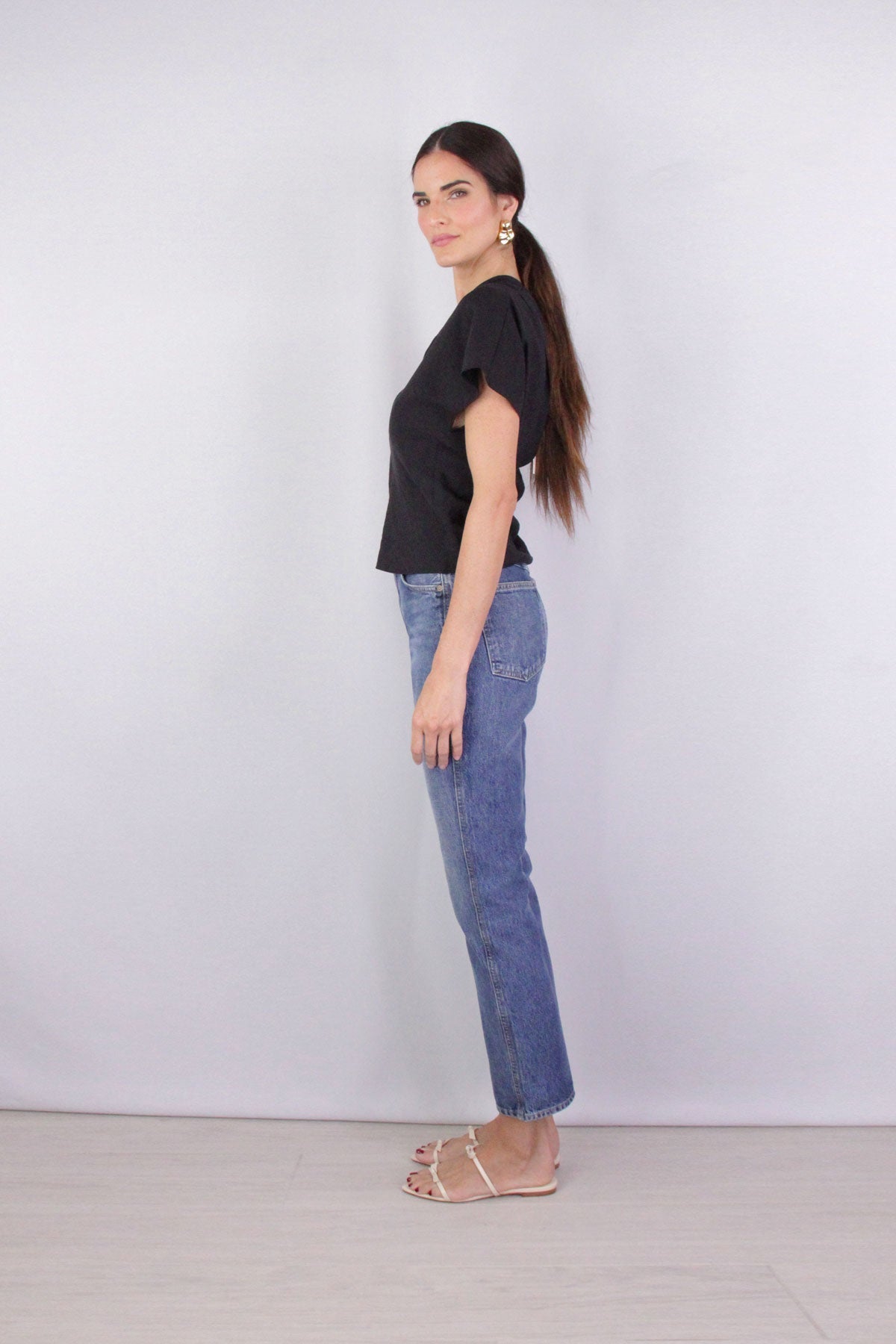 Single Shoulder Cascade Drape Top in Black - shop-olivia.com