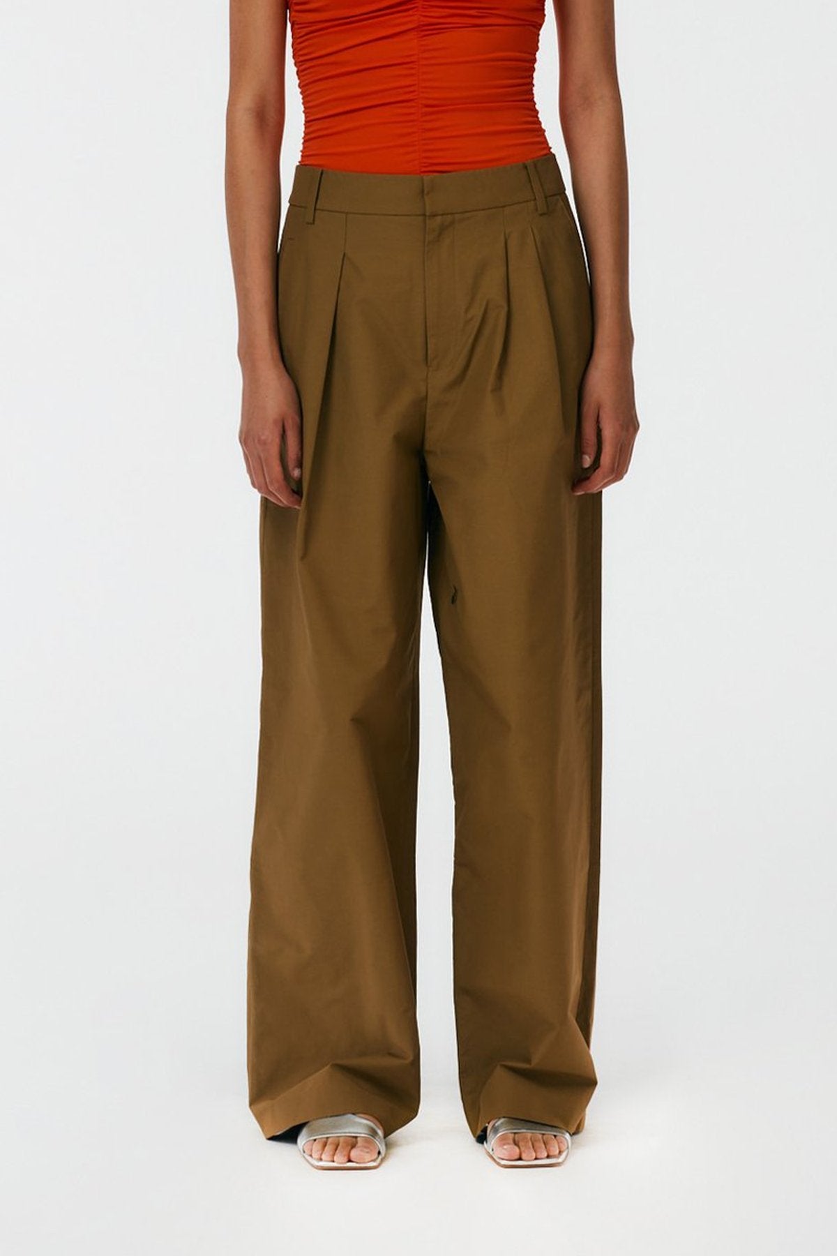 Stella Pant in Beige - shop-olivia.com