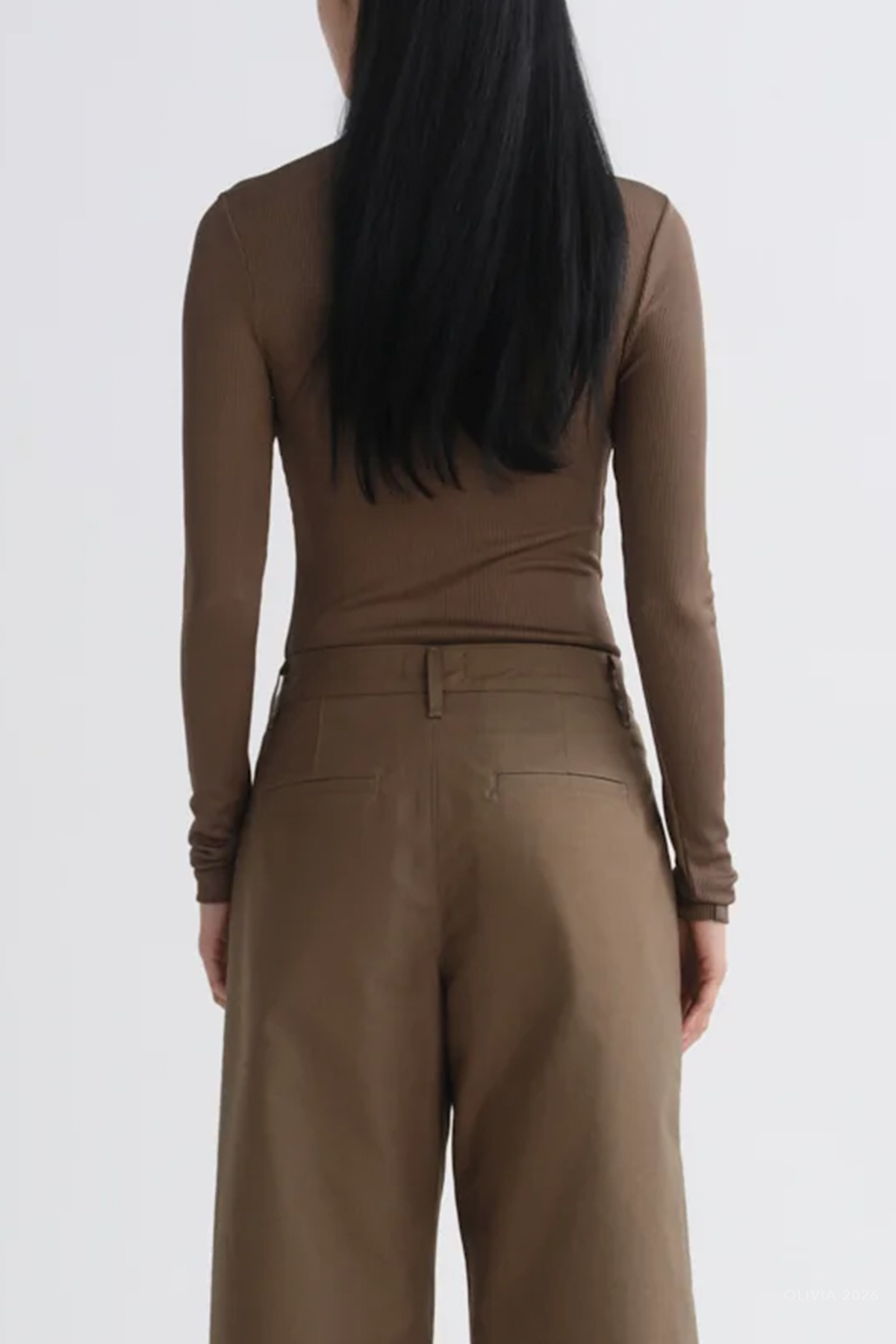 Delphi Slim Tee in Brunel