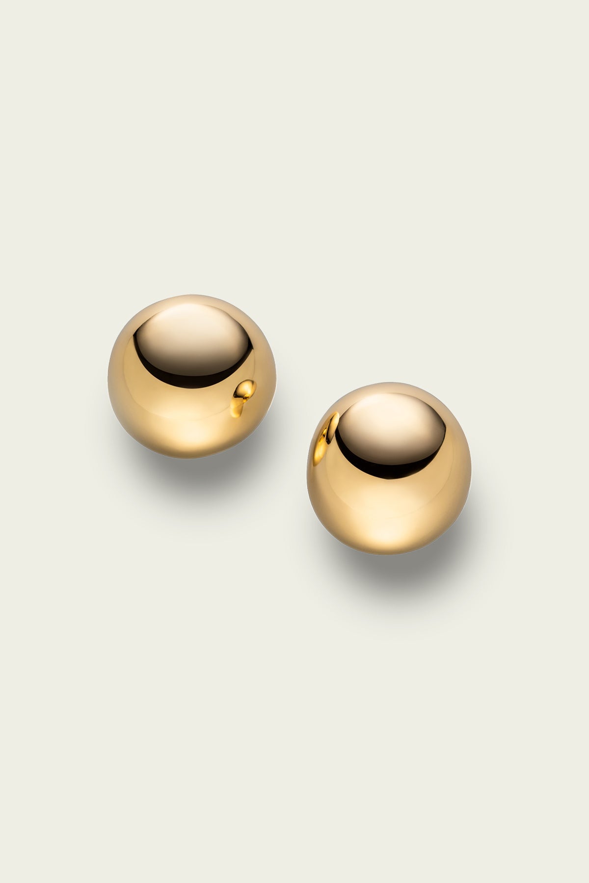 Ample Earrings in Gold - shop-olivia.com