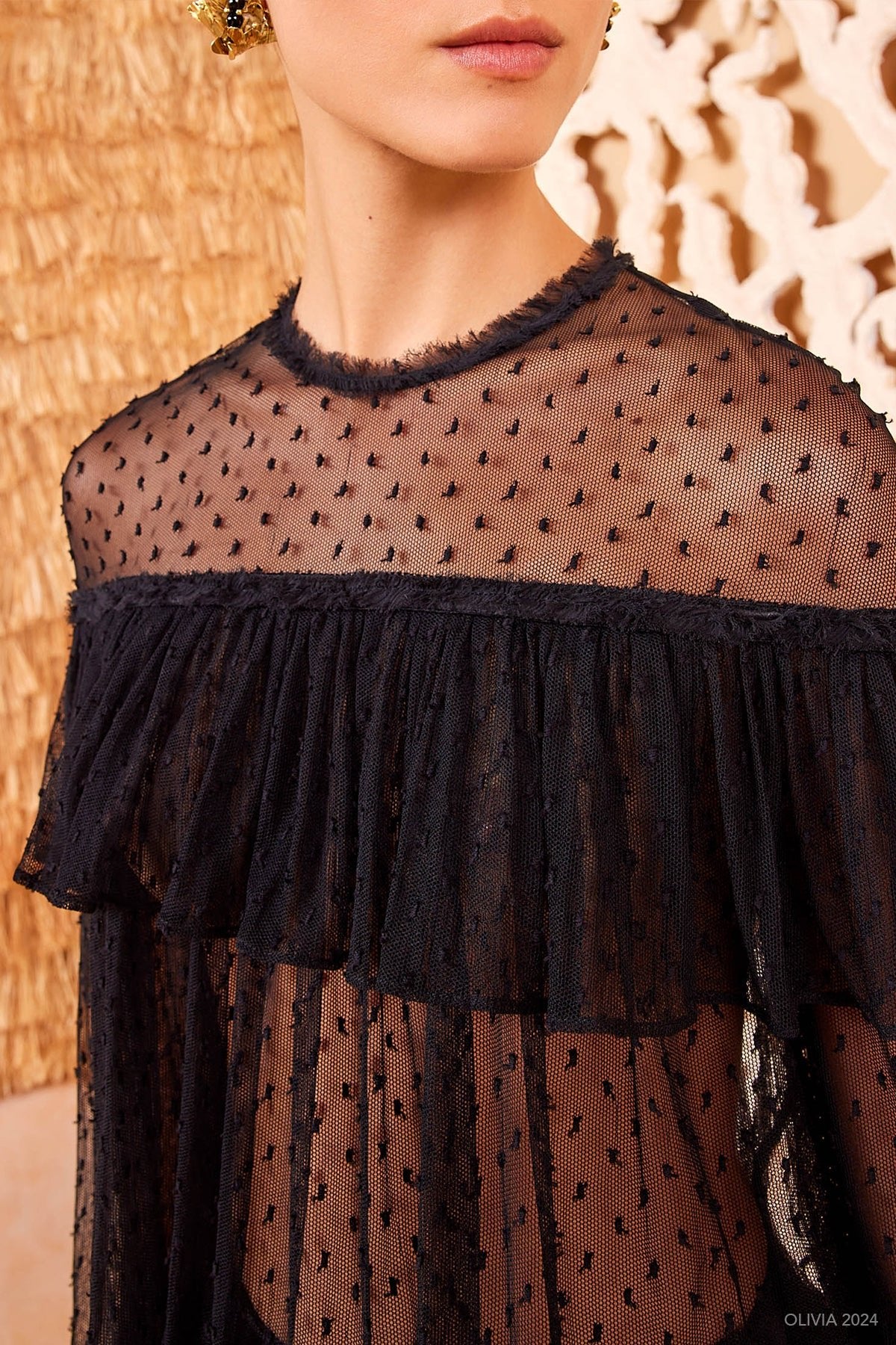 Anelise Blouse in Noir - shop - olivia.com