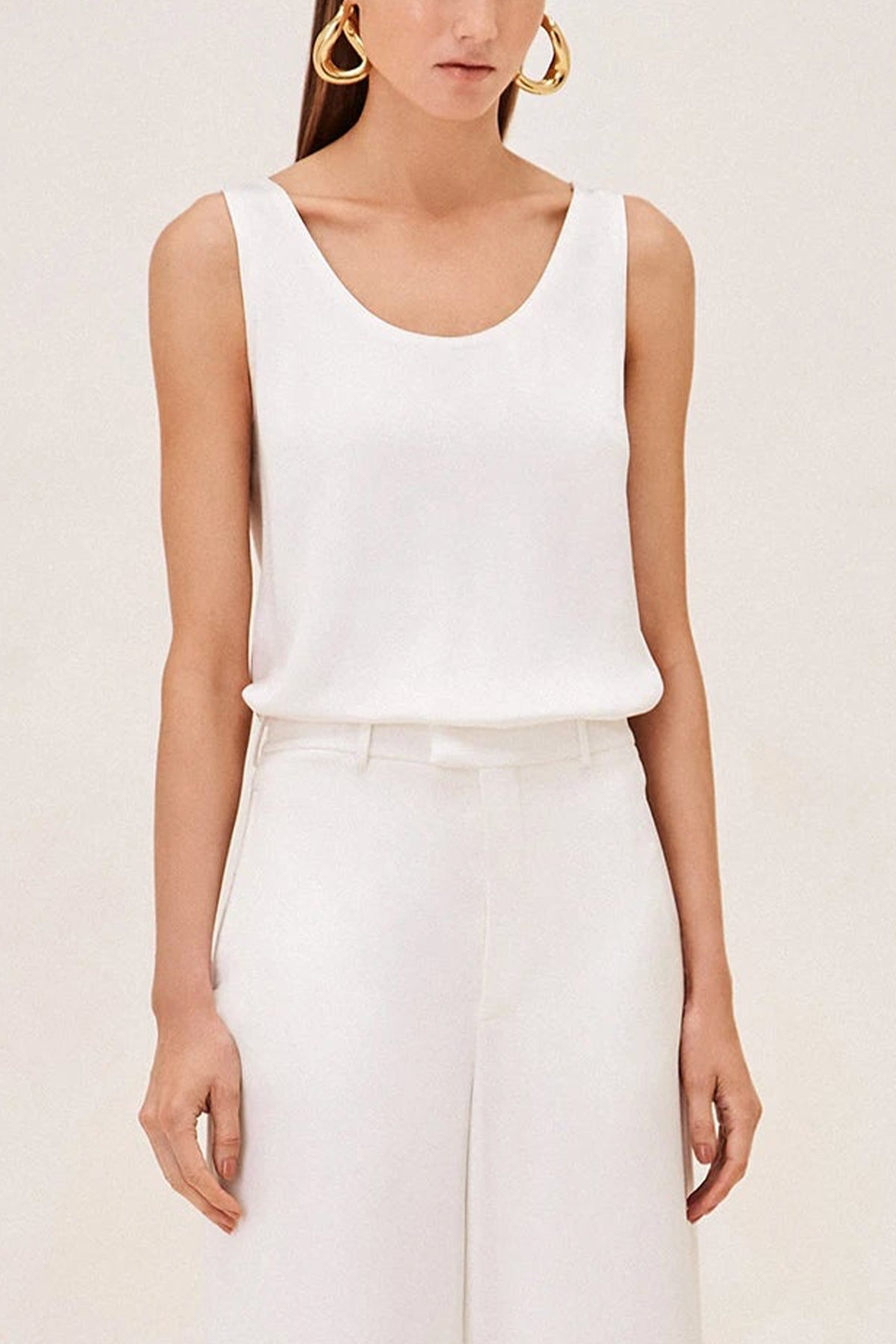 Astin Sleeveless Top in Off-White - shop-olivia.com