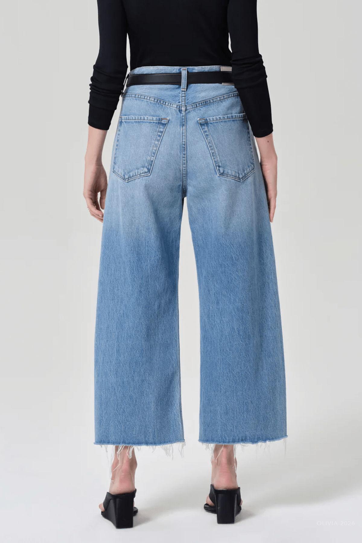 Ayla Raw Hem Crop in Honour - shop - olivia.com