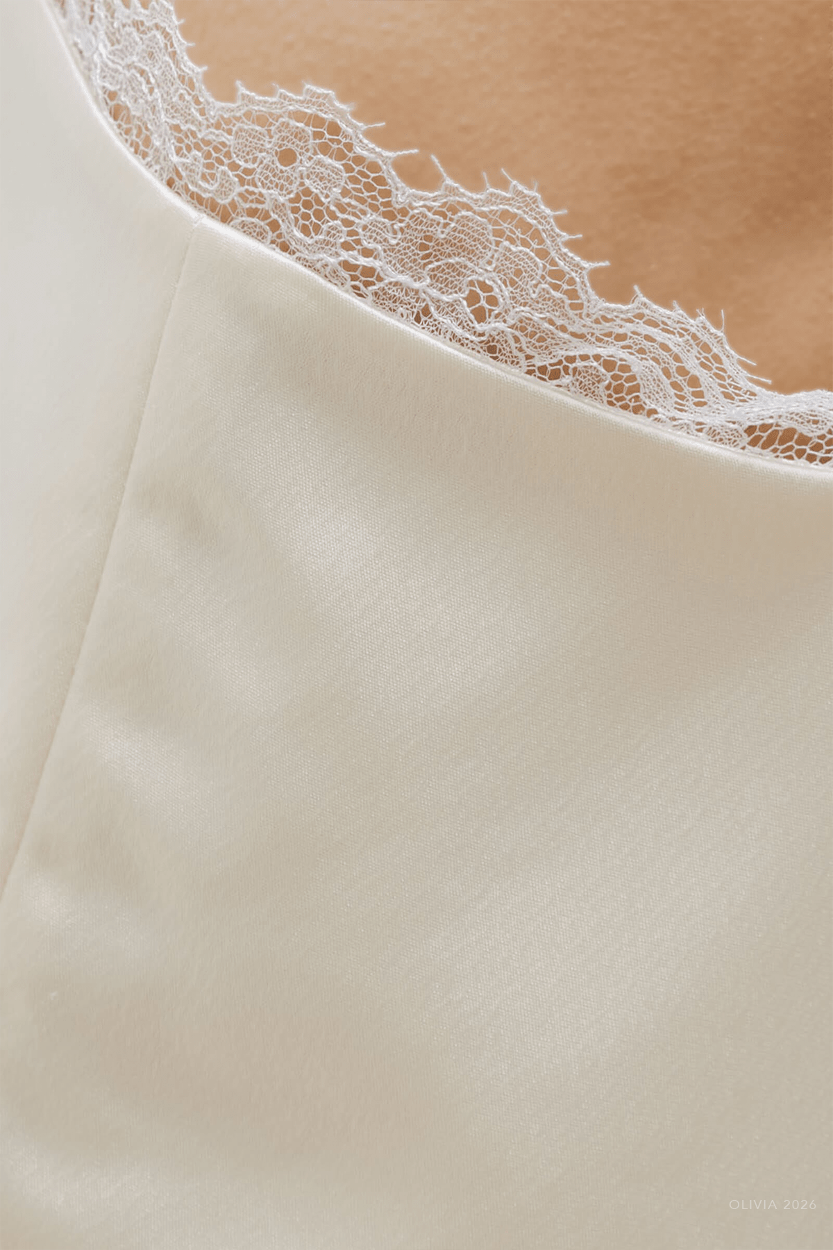 Barb Lace Crop Sleeveless Crew in Creme - shop-olivia.com