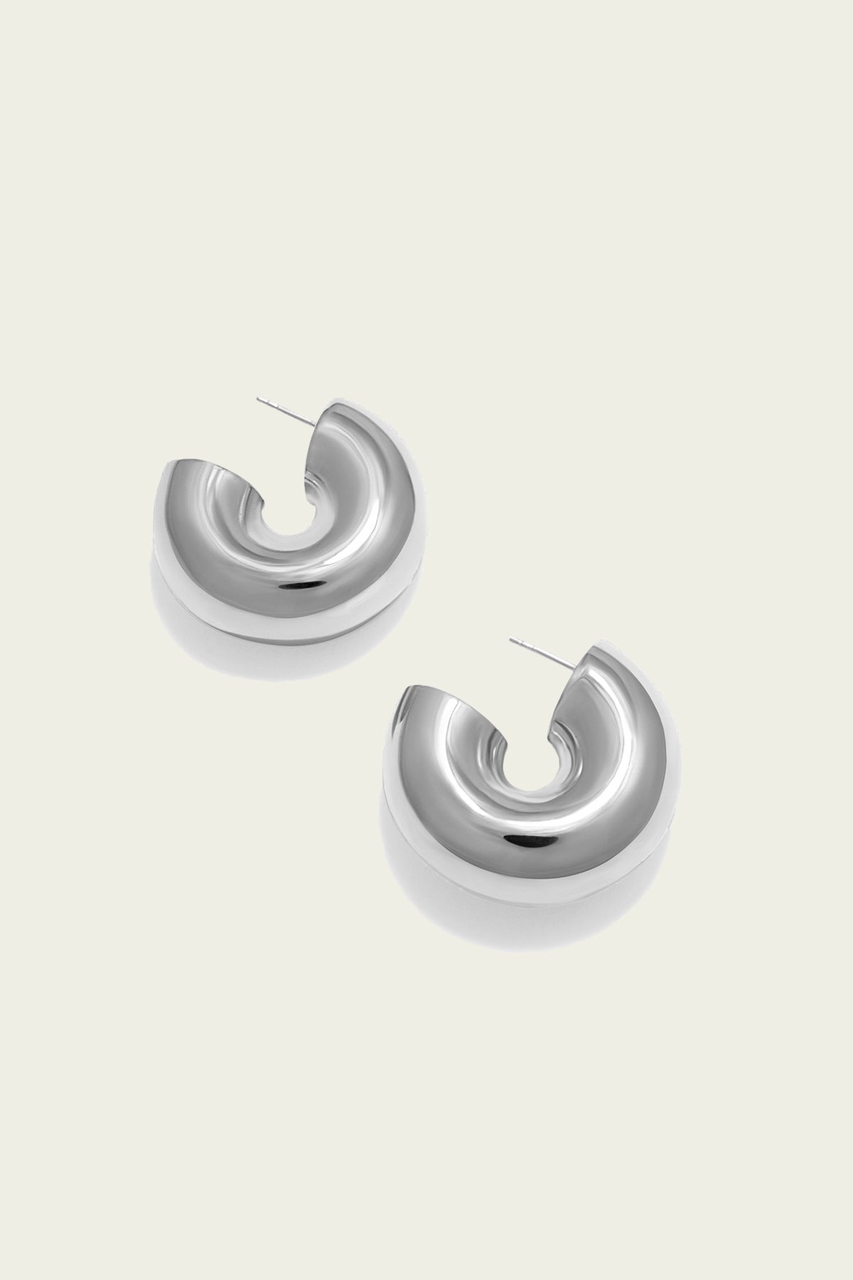 Beam Earrings in Silver - shop-olivia.com