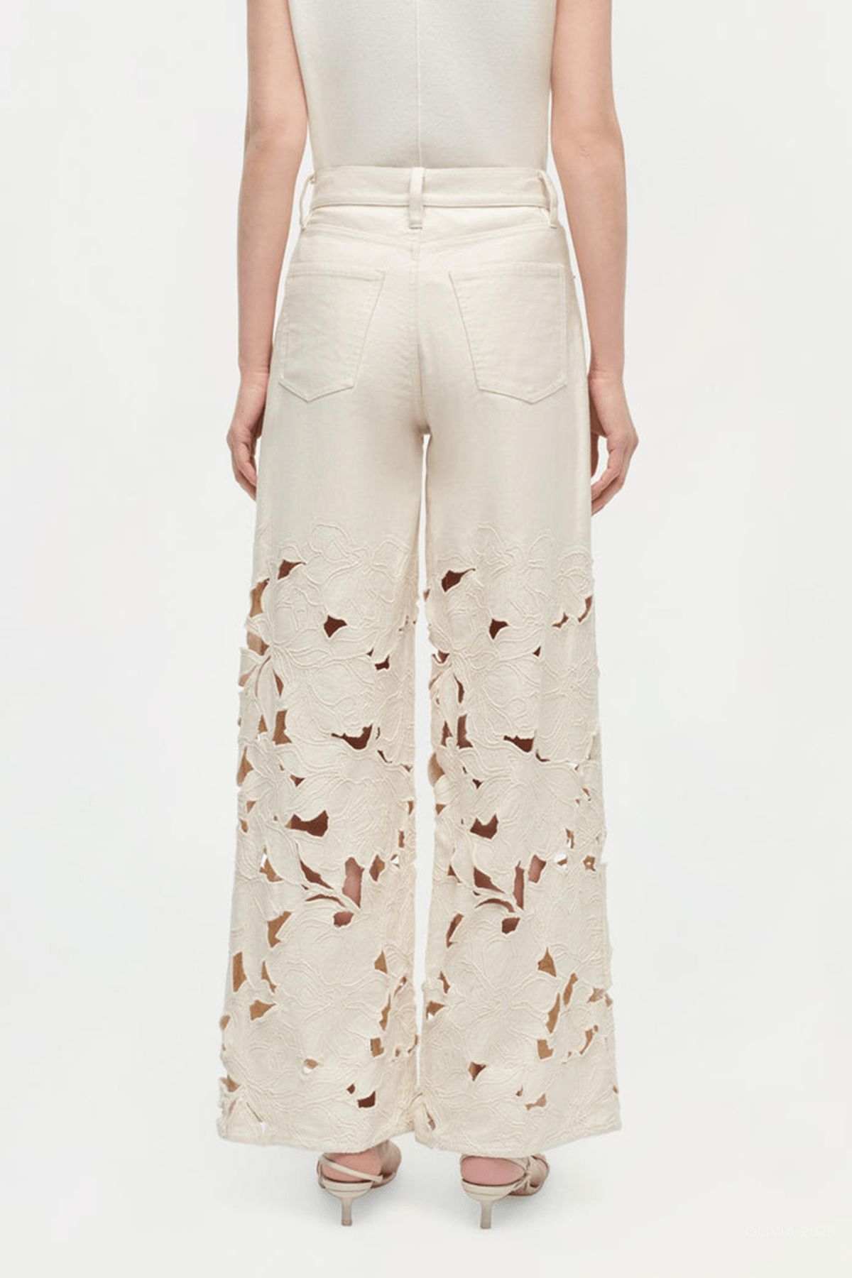 Betty Floral Cut - Out Jean in Ecru - shop - olivia.com